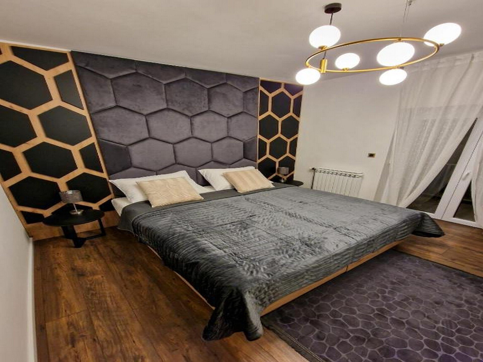 Urban Luxury Apartment Zagreb: Ruim appartement met terras - foto 17