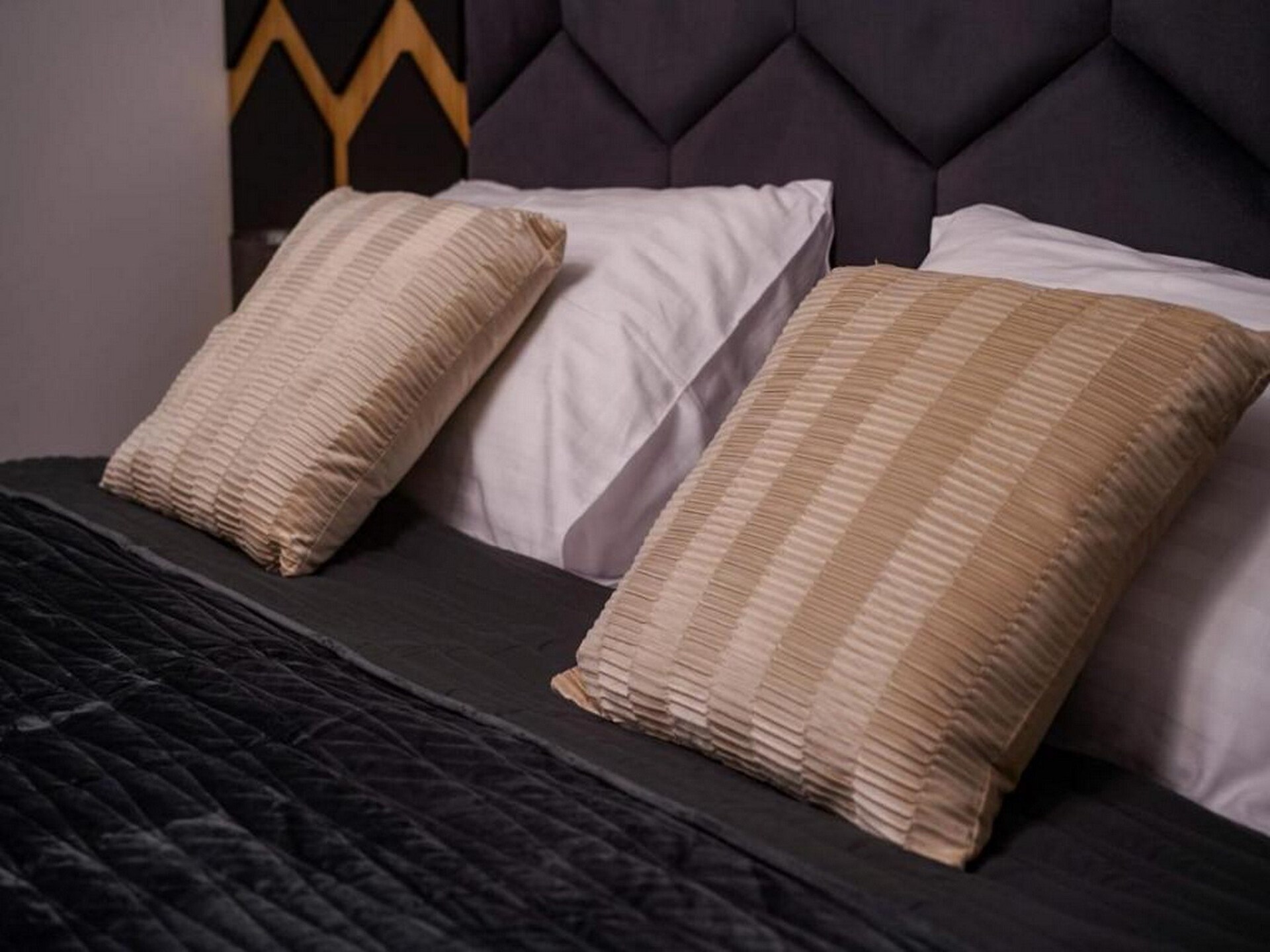 Urban Luxury Apartment Zagreb: Ruim appartement met terras - foto 18