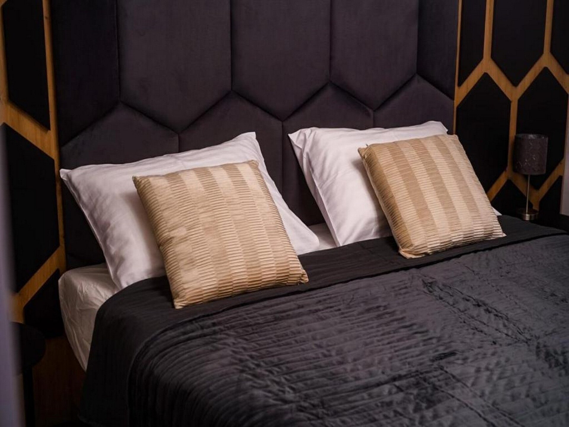 Urban Luxury Apartment Zagreb: Ruim appartement met terras - foto 19