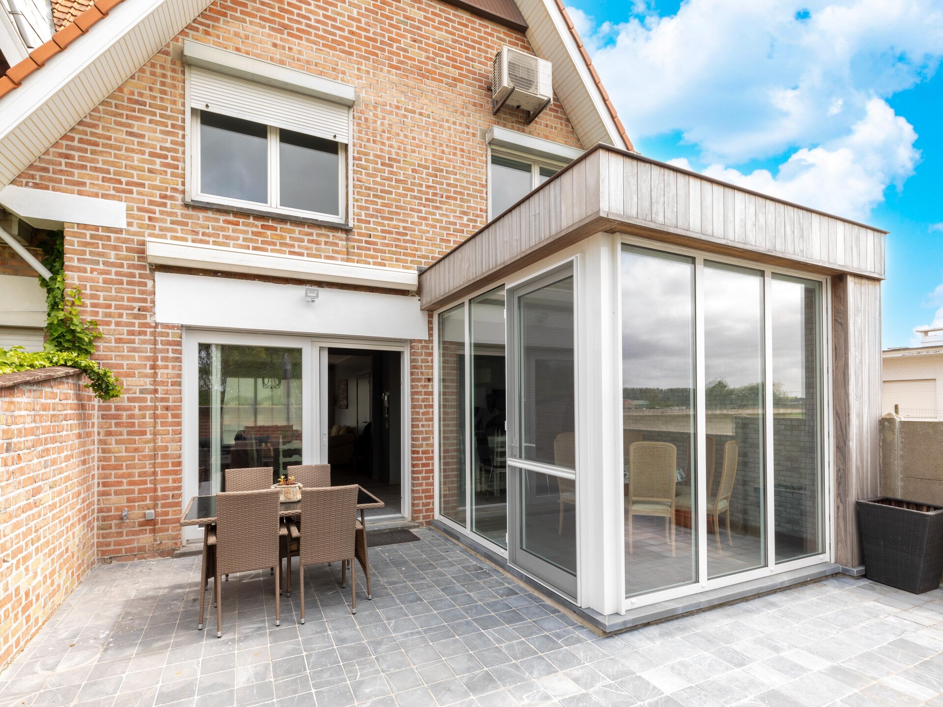 Zonnige villa met veranda op 700m van strand Westende - foto 2