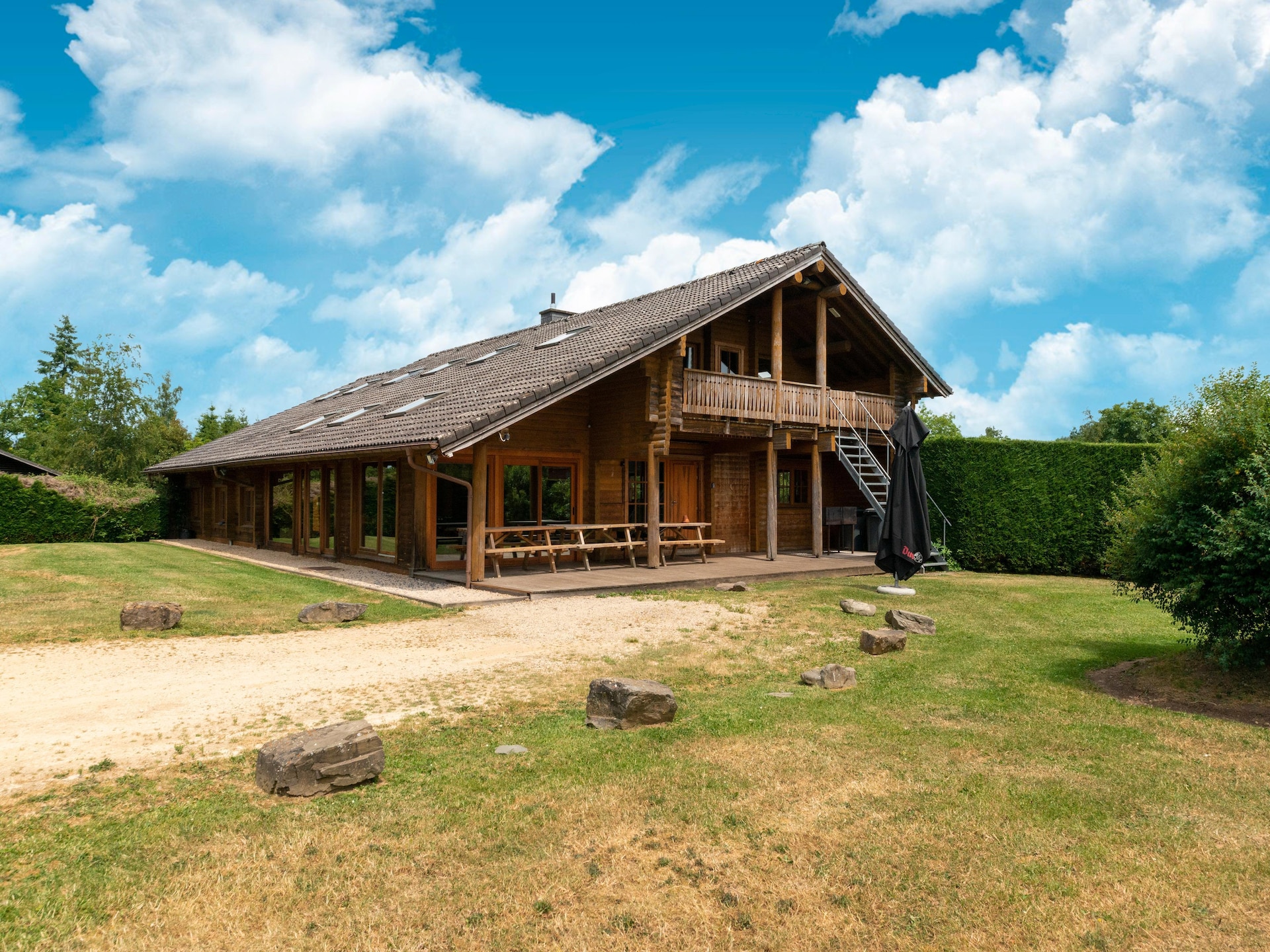 Op 1 km van het meer: 22-persoons vakantiehuis in Durbuy - foto 1