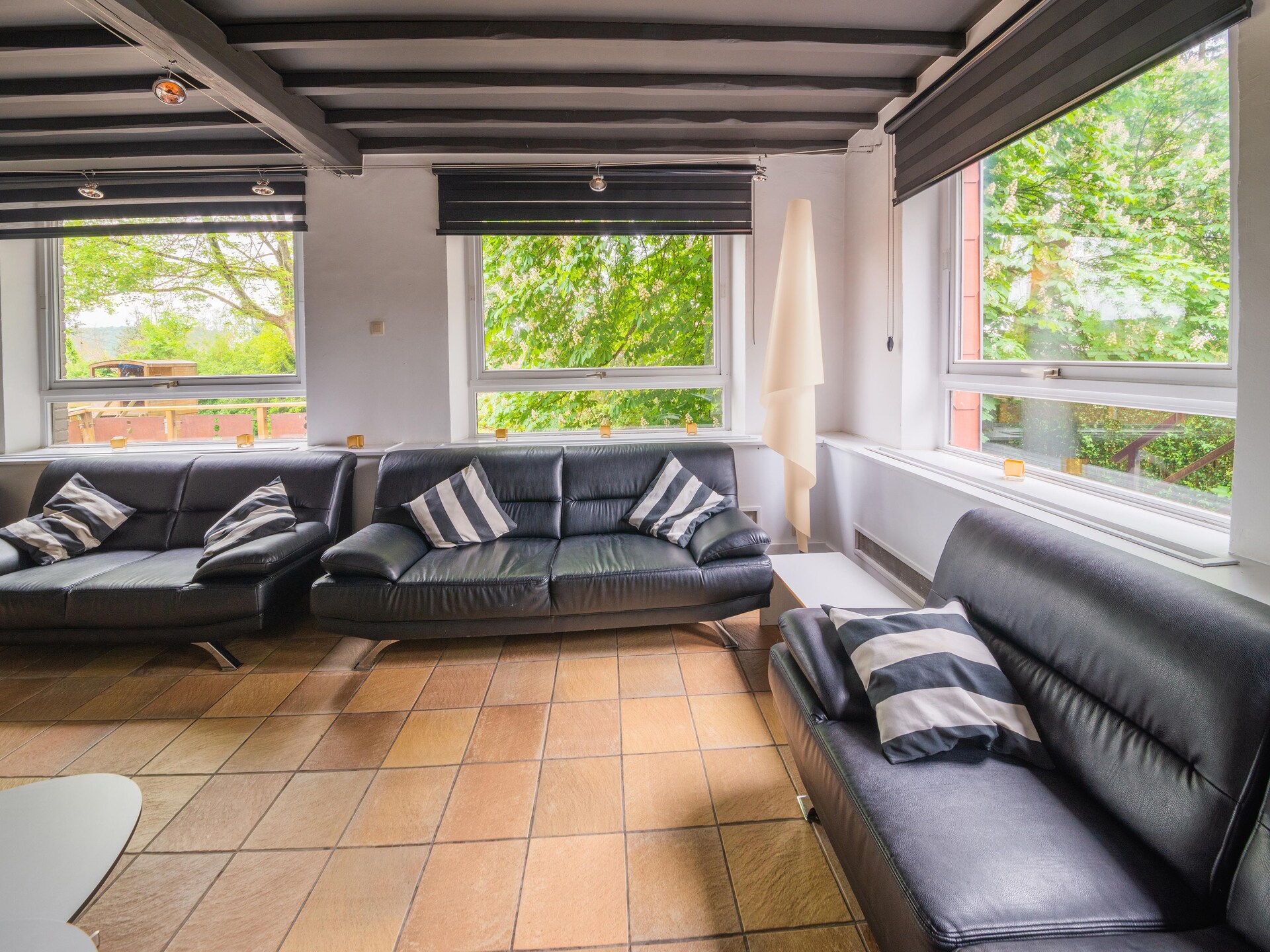 Op 1 km van het meer: 24-persoons vakantiehuis in Barvaux - foto 7