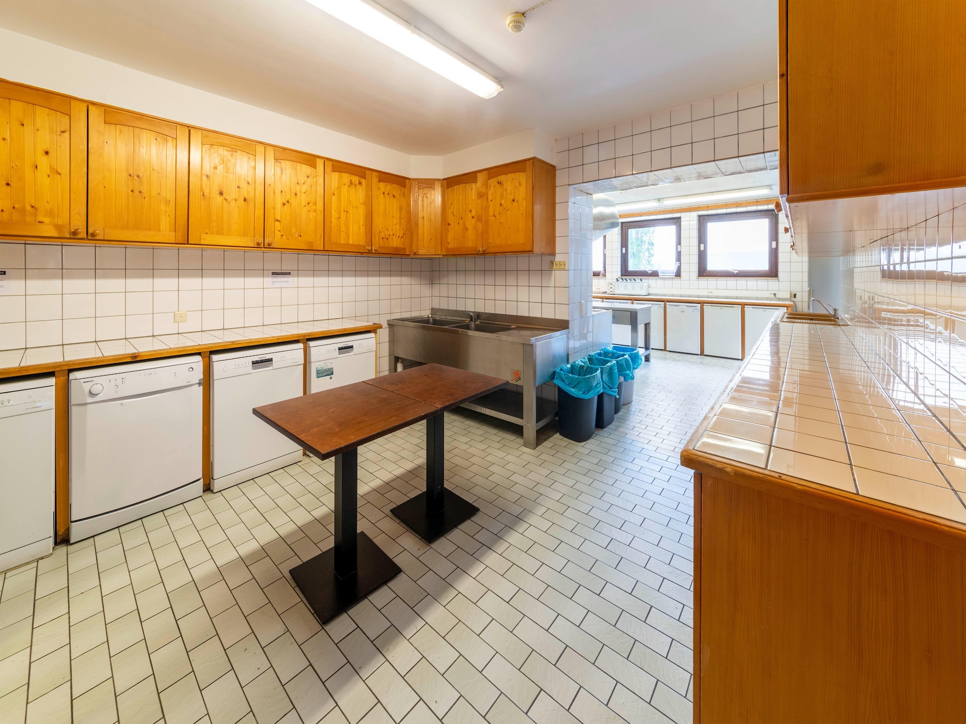 Op 1,0 km van het meer: 60-persoons vakantiehuis in Grand-Han - foto 16