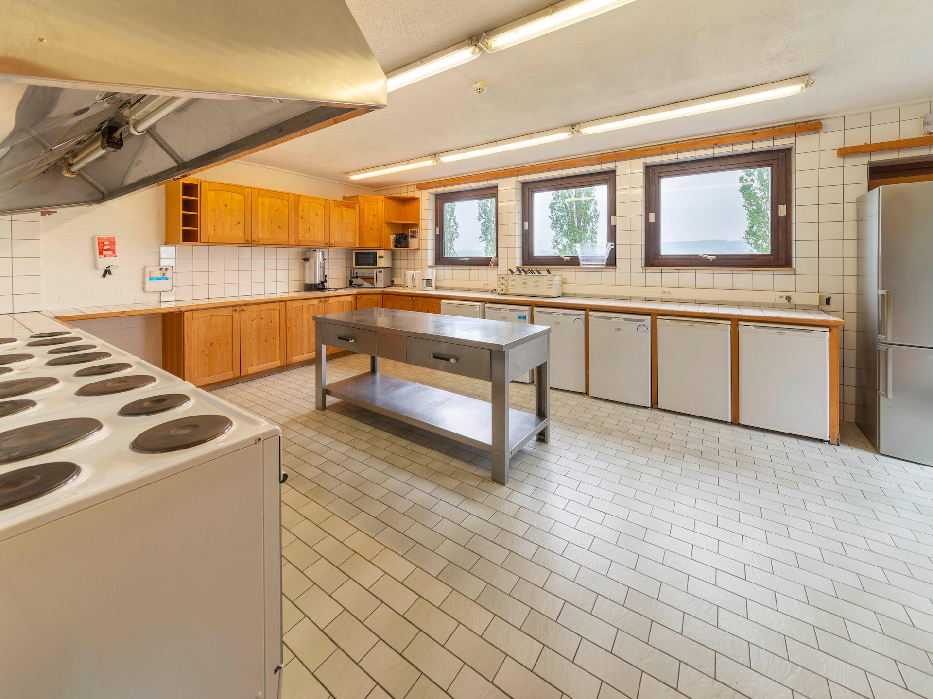 Op 1,0 km van het meer: 60-persoons vakantiehuis in Grand-Han - foto 13