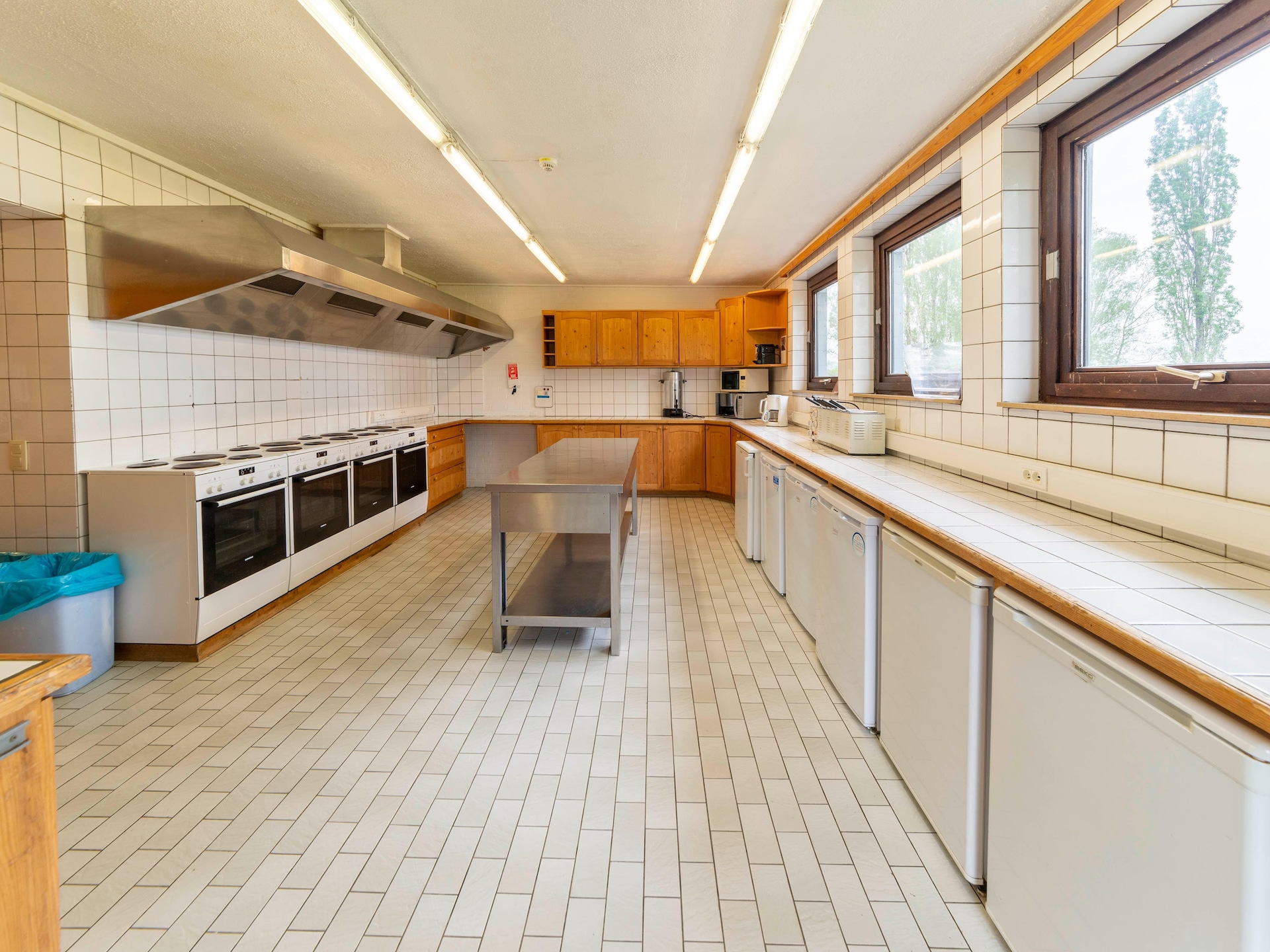 Op 1,0 km van het meer: 60-persoons vakantiehuis in Grand-Han - foto 14
