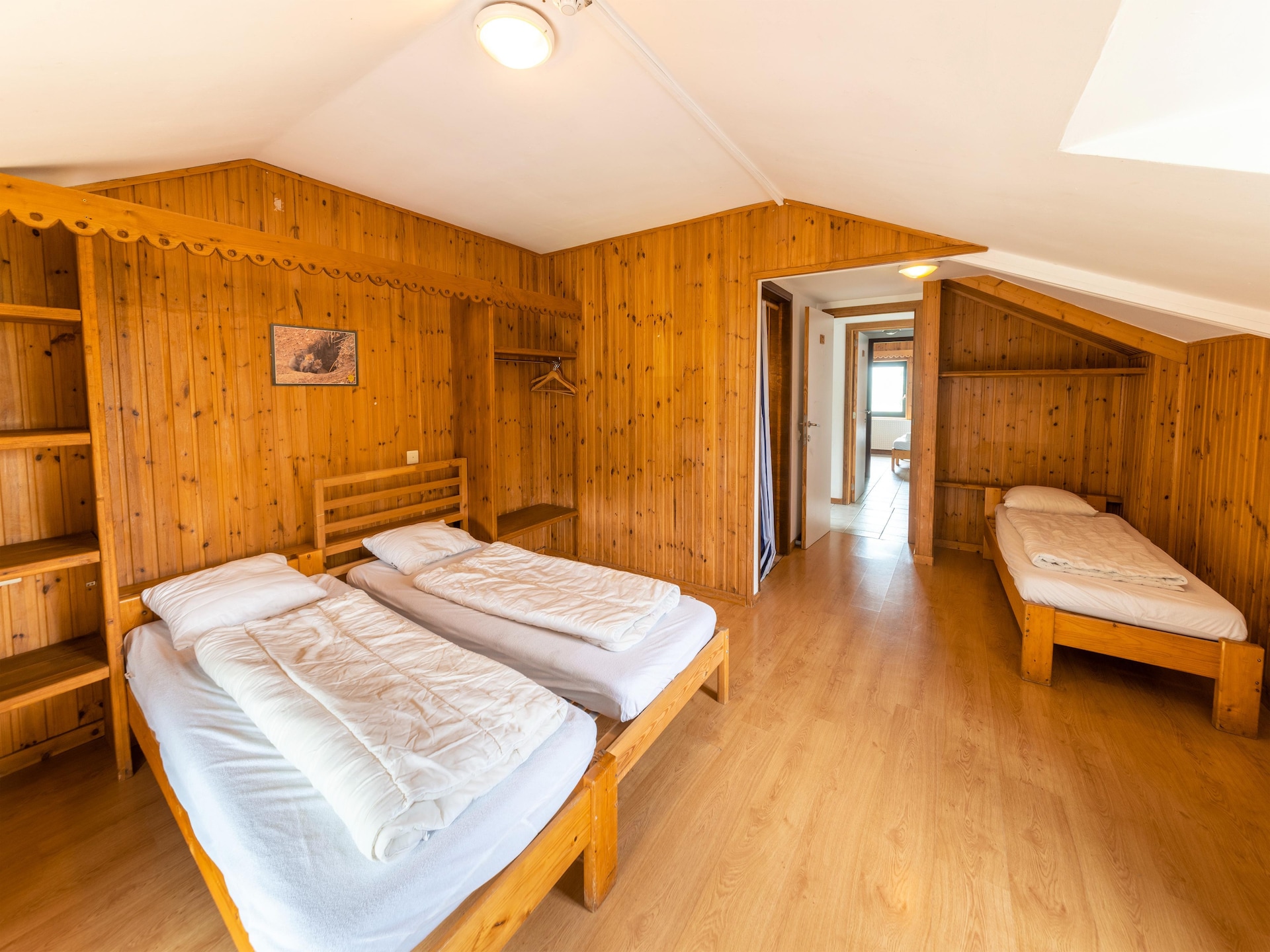 Op 1,0 km van het meer: 60-persoons vakantiehuis in Grand-Han - foto 26