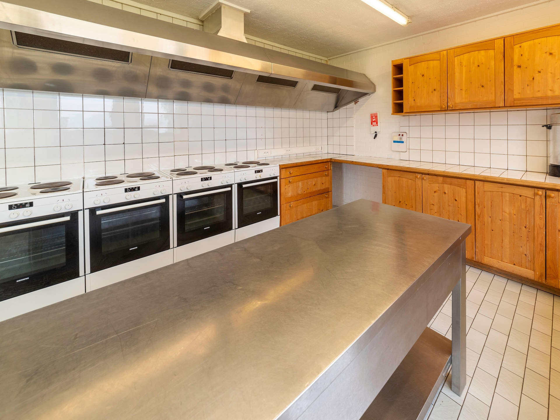 Op 1,0 km van het meer: 60-persoons vakantiehuis in Grand-Han - foto 12