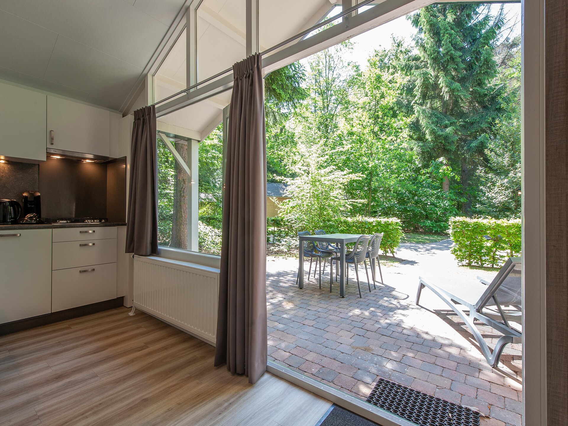 Vrijstaande bungalow op zonnig Veluws vakantiepark voor 6 personen - foto 7