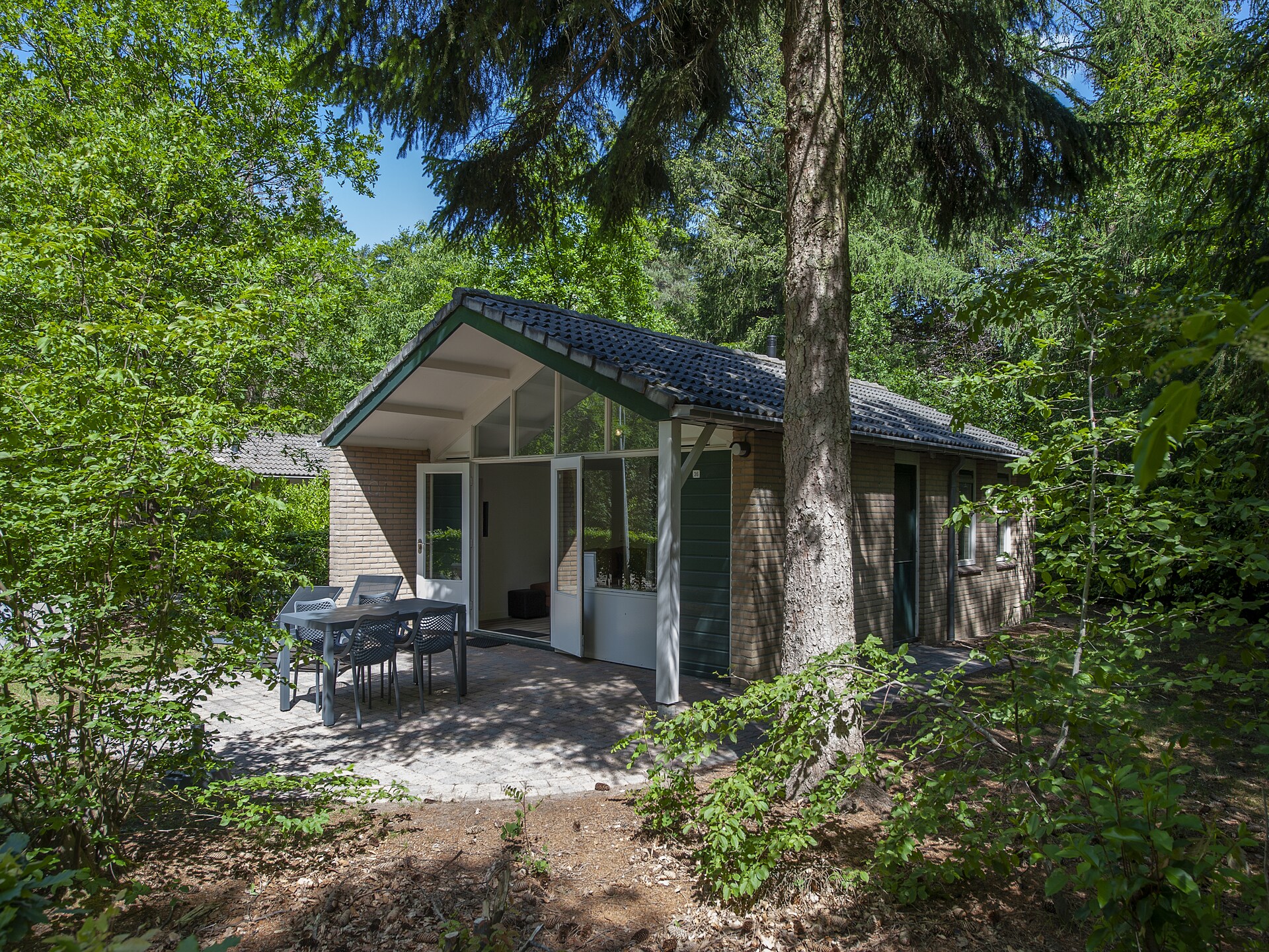 Vrijstaande bungalow op zonnig Veluws vakantiepark voor 6 personen - foto 8