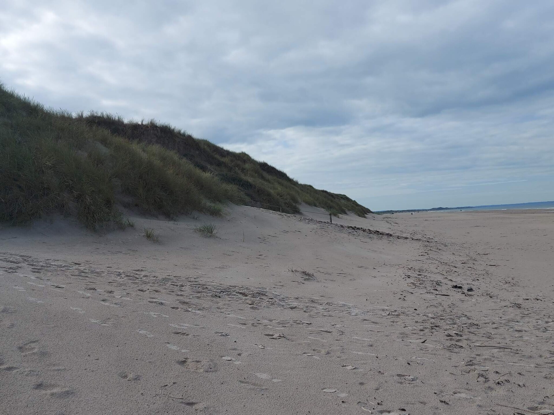 Licht vakantiehuis bij de duinen en het strand van Rødhus - foto 3