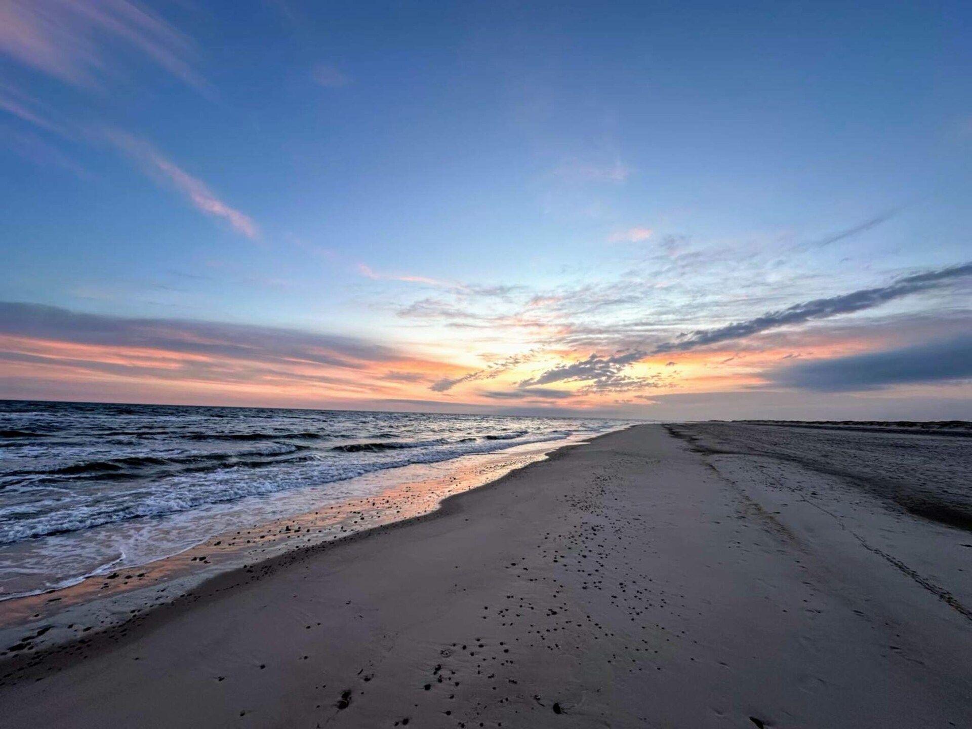 Licht vakantiehuis bij de duinen en het strand van Rødhus - foto 19