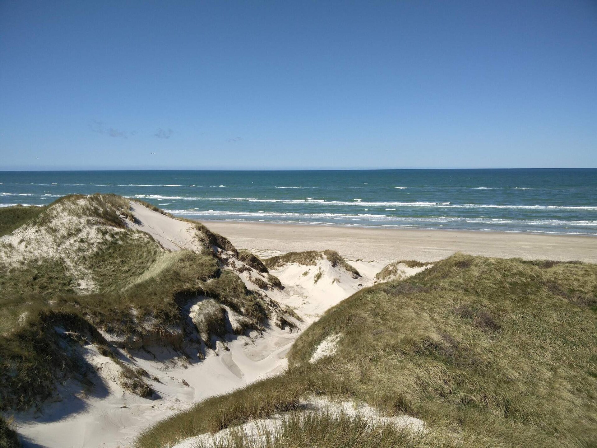 Licht vakantiehuis bij de duinen en het strand van Rødhus - foto 21