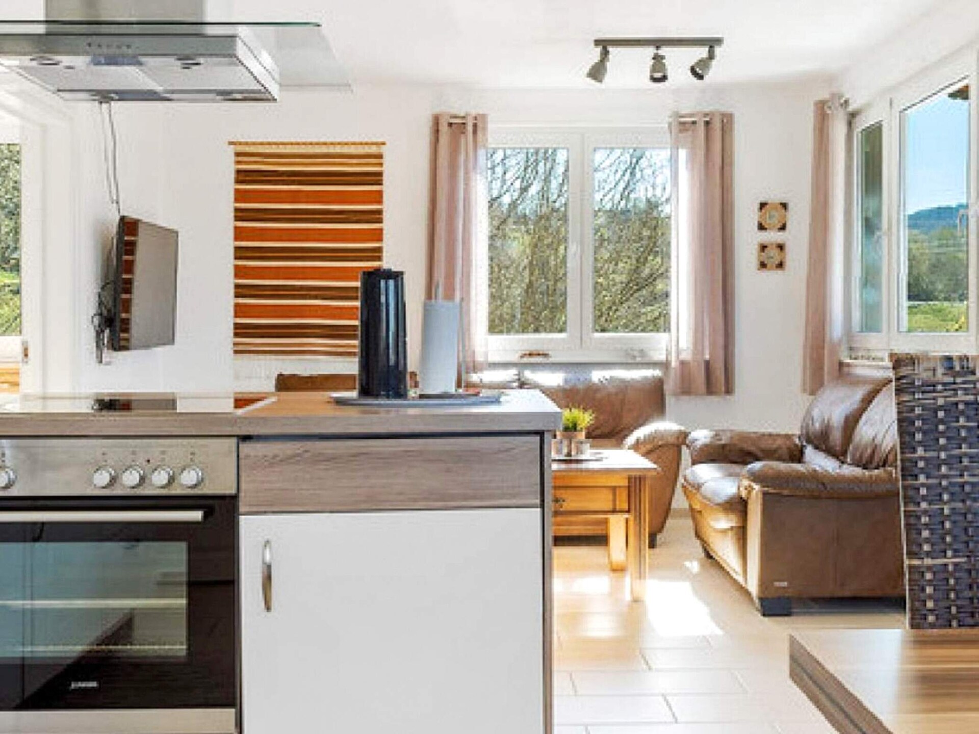 Vrijstaand vakantiehuis met waterzicht en snelle WiFi op Osterøy - foto 15
