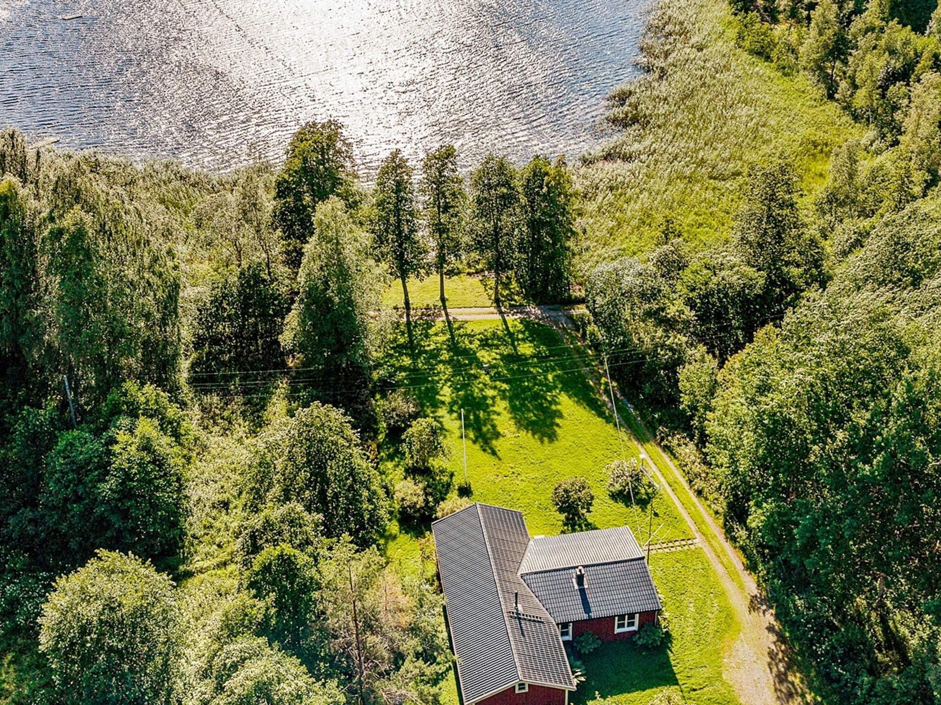 Vrijstaand vakantiehuis aan het Gransjönmeer met privé terras en uitzicht - foto 6