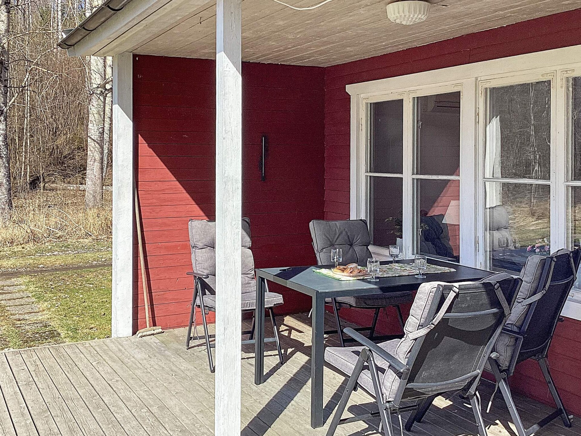Vrijstaand vakantiehuis aan het Gransjönmeer met privé terras en uitzicht - foto 2