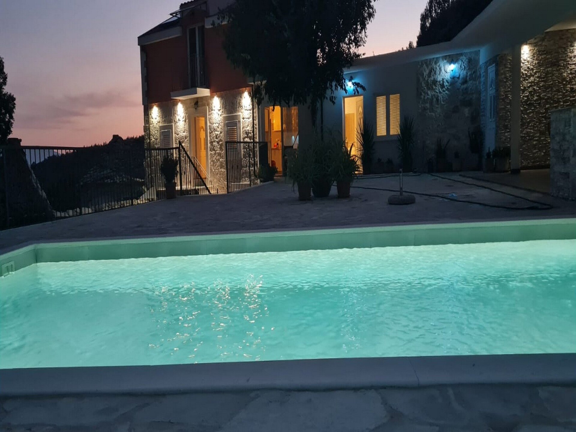 Vakantiehuis Mico met privézwembad op 300m van zee in Drvenik - foto 38