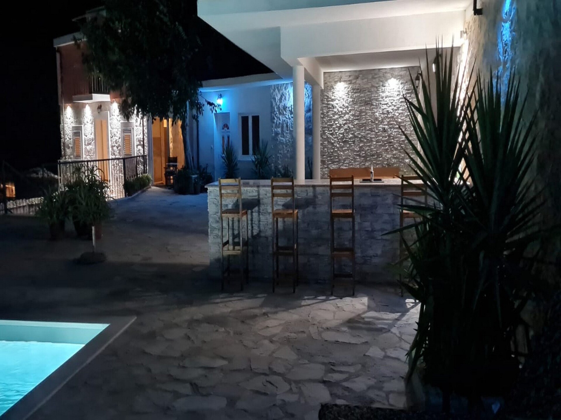Vakantiehuis Mico met privézwembad op 300m van zee in Drvenik - foto 45