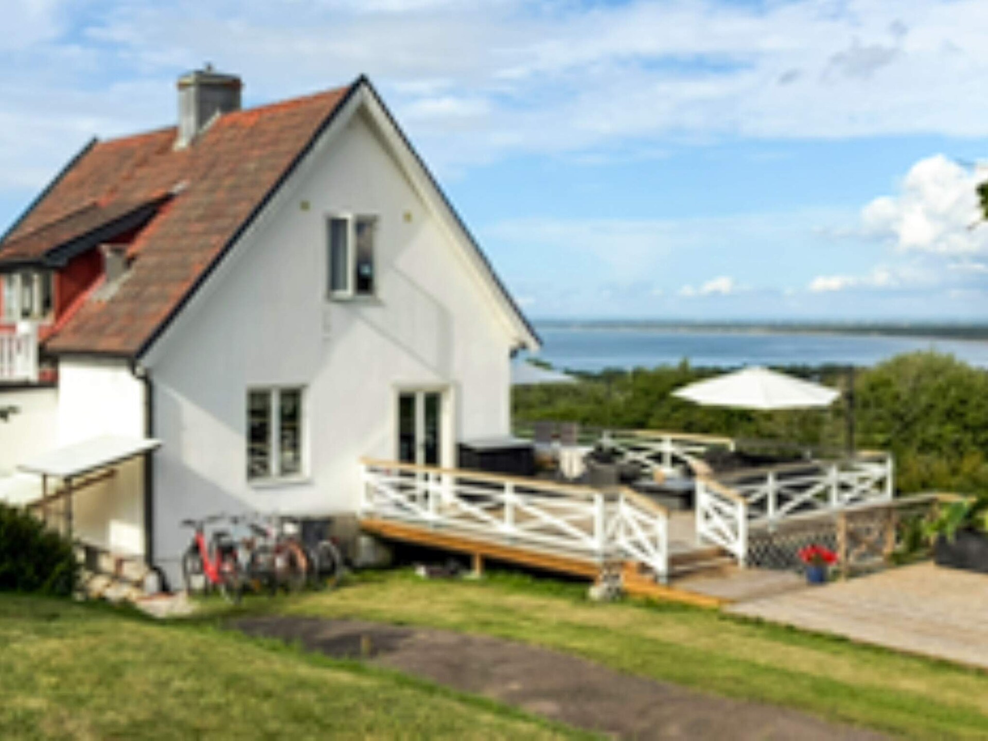 Op 800 m van zee: Karaktervol vakantiehuis in Båstad - foto 9