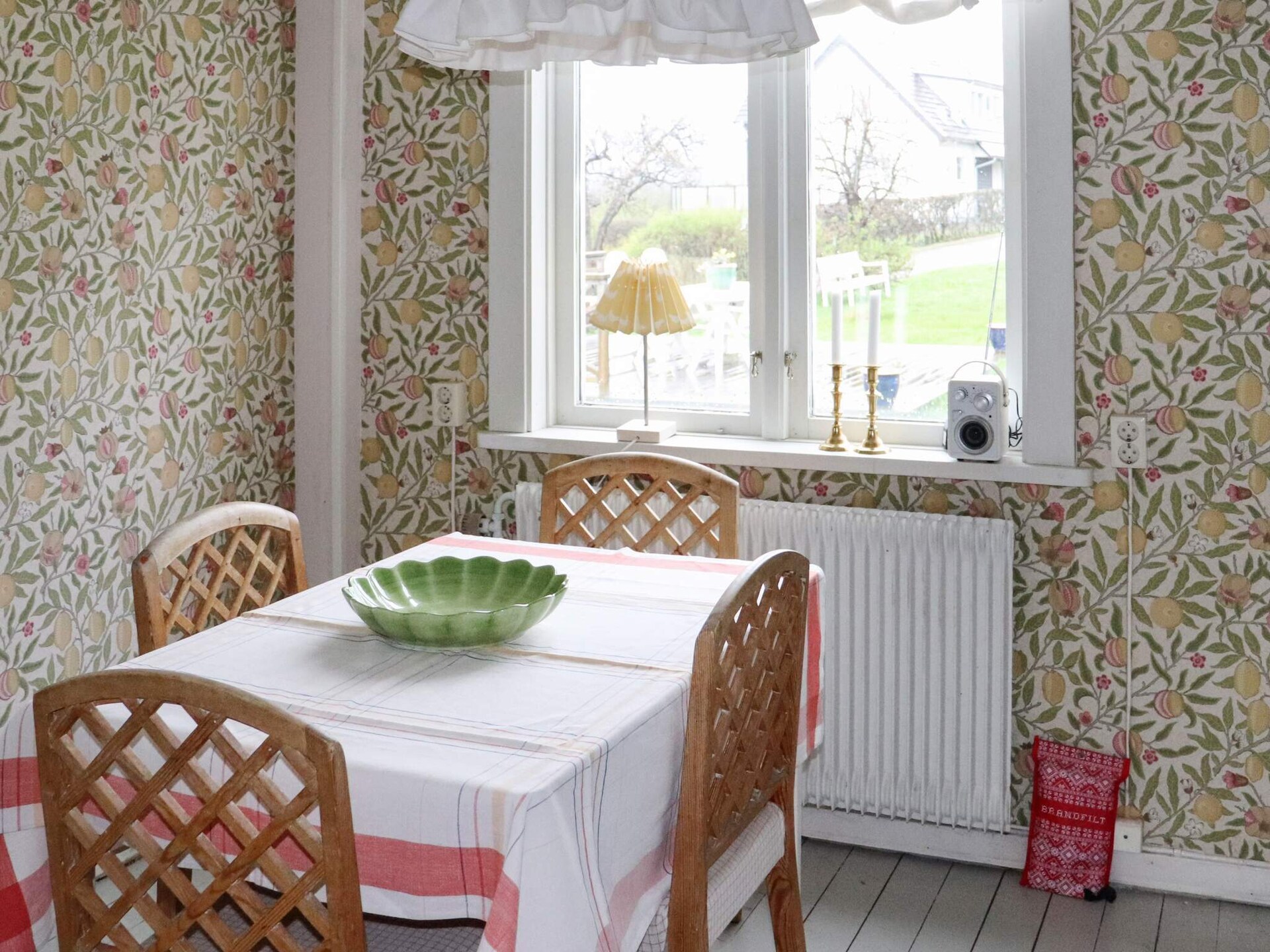 Op 800 m van zee: Karaktervol vakantiehuis in Båstad - foto 24