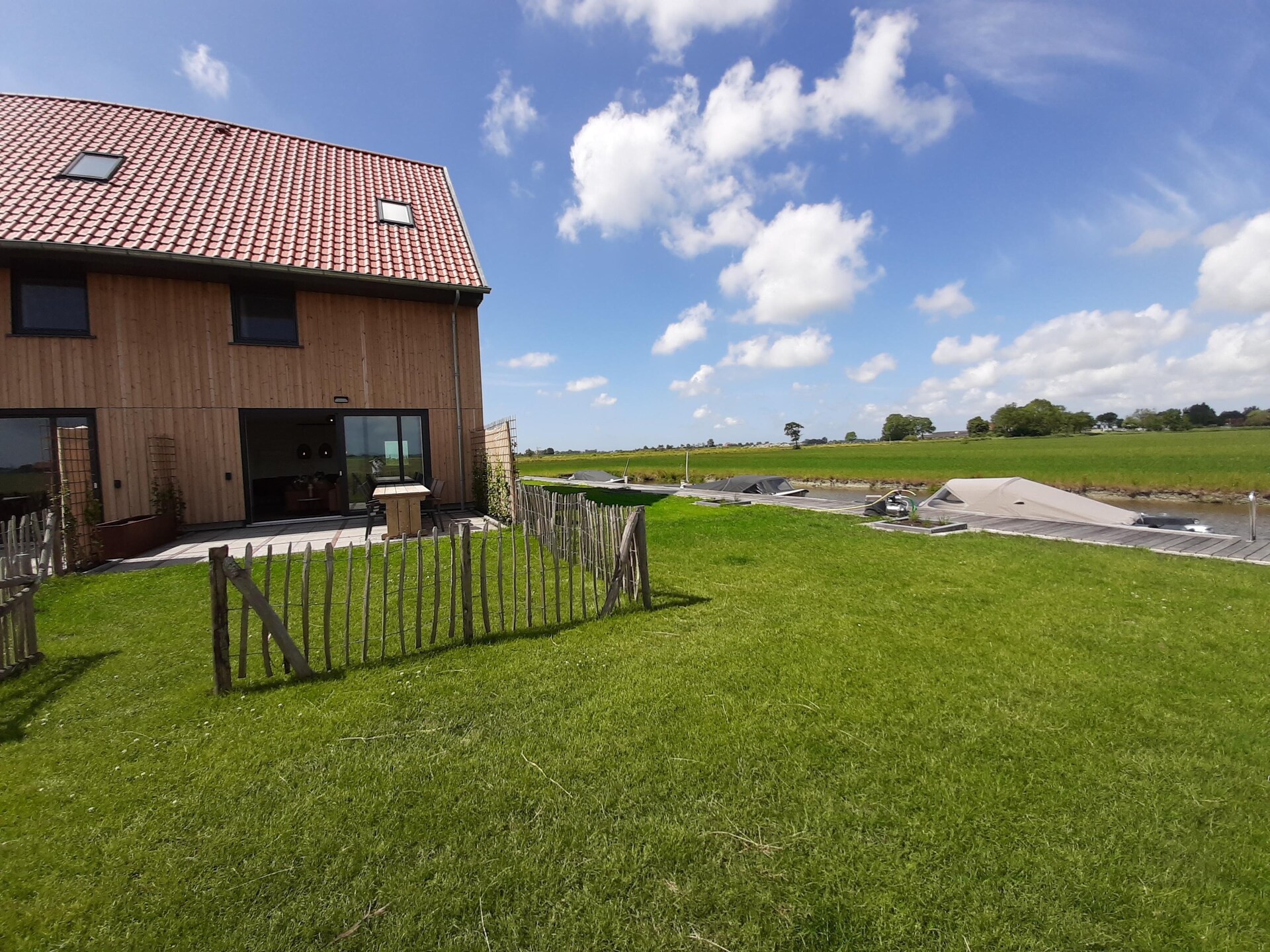 Friese Villa in Leons: ruim vakantiehuis voor 10 personen met golf en laadpaal - foto 25