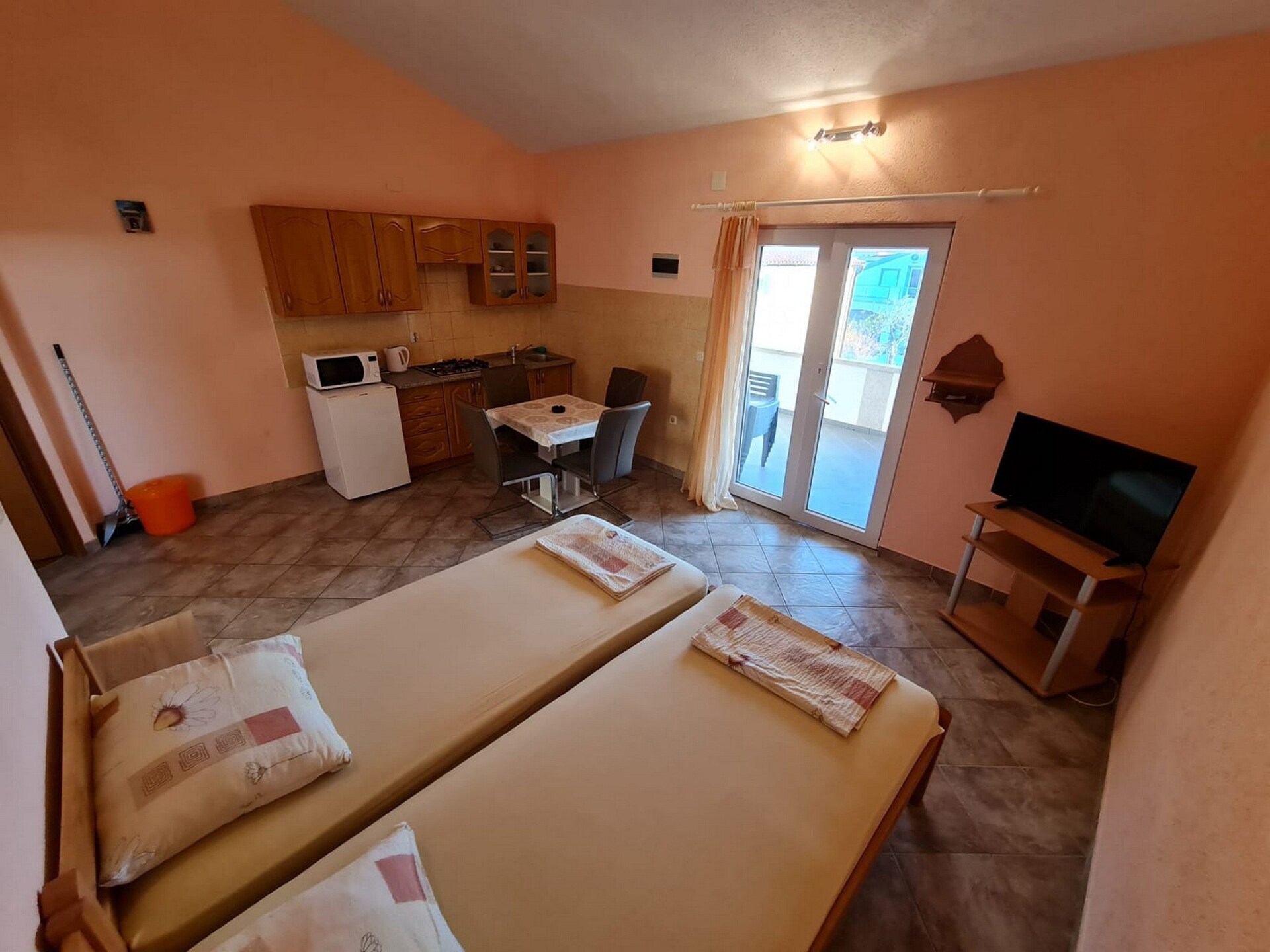 Zonnig appartement op 200 meter van het strand met terras en BBQ - foto 1