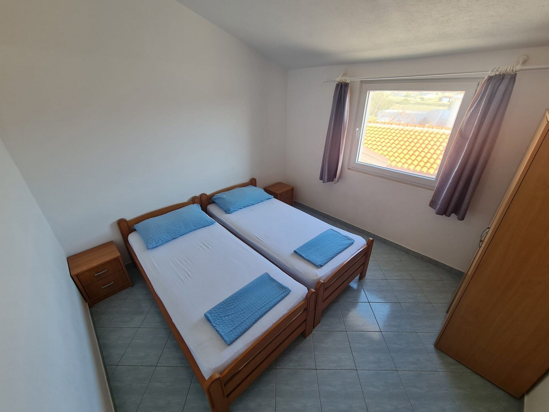 Ruim appartement voor 6 op eiland Vir met terras en BBQ, 200m van zee - foto 7