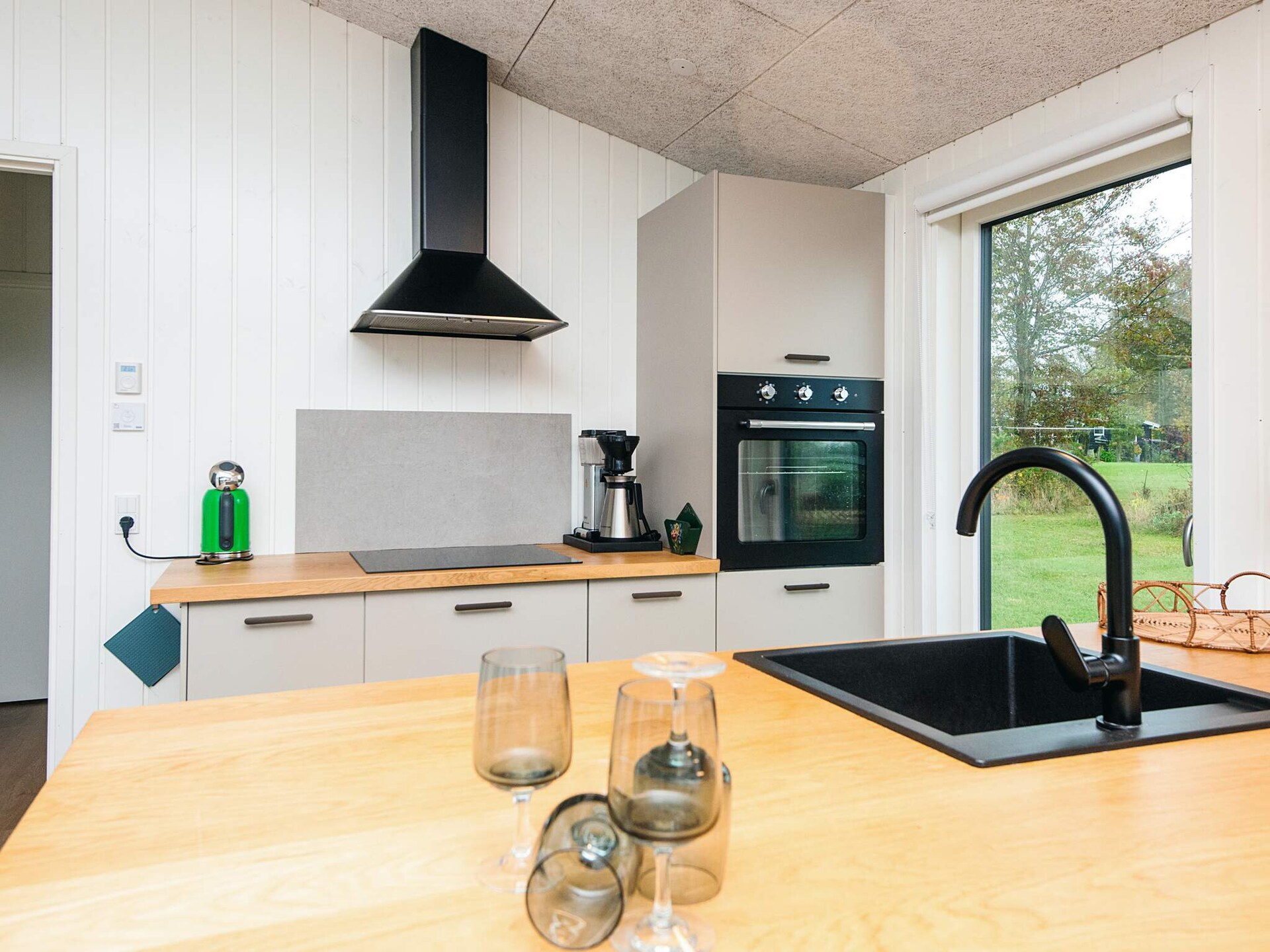 Op 350 m van zee: Modern vakantiehuis in Rønde met zeezicht - foto 13