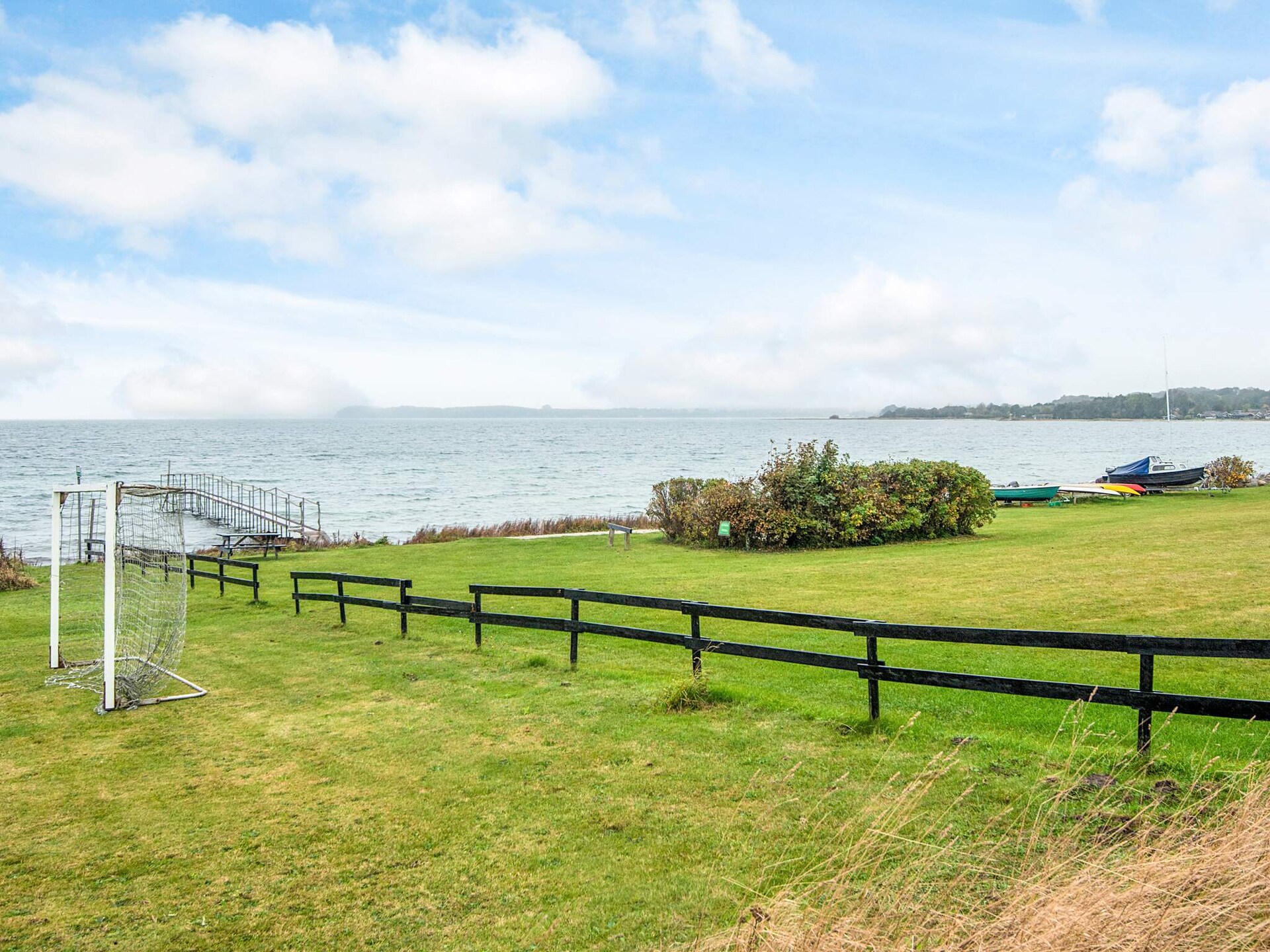Op 350 m van zee: Modern vakantiehuis in Rønde met zeezicht - foto 24