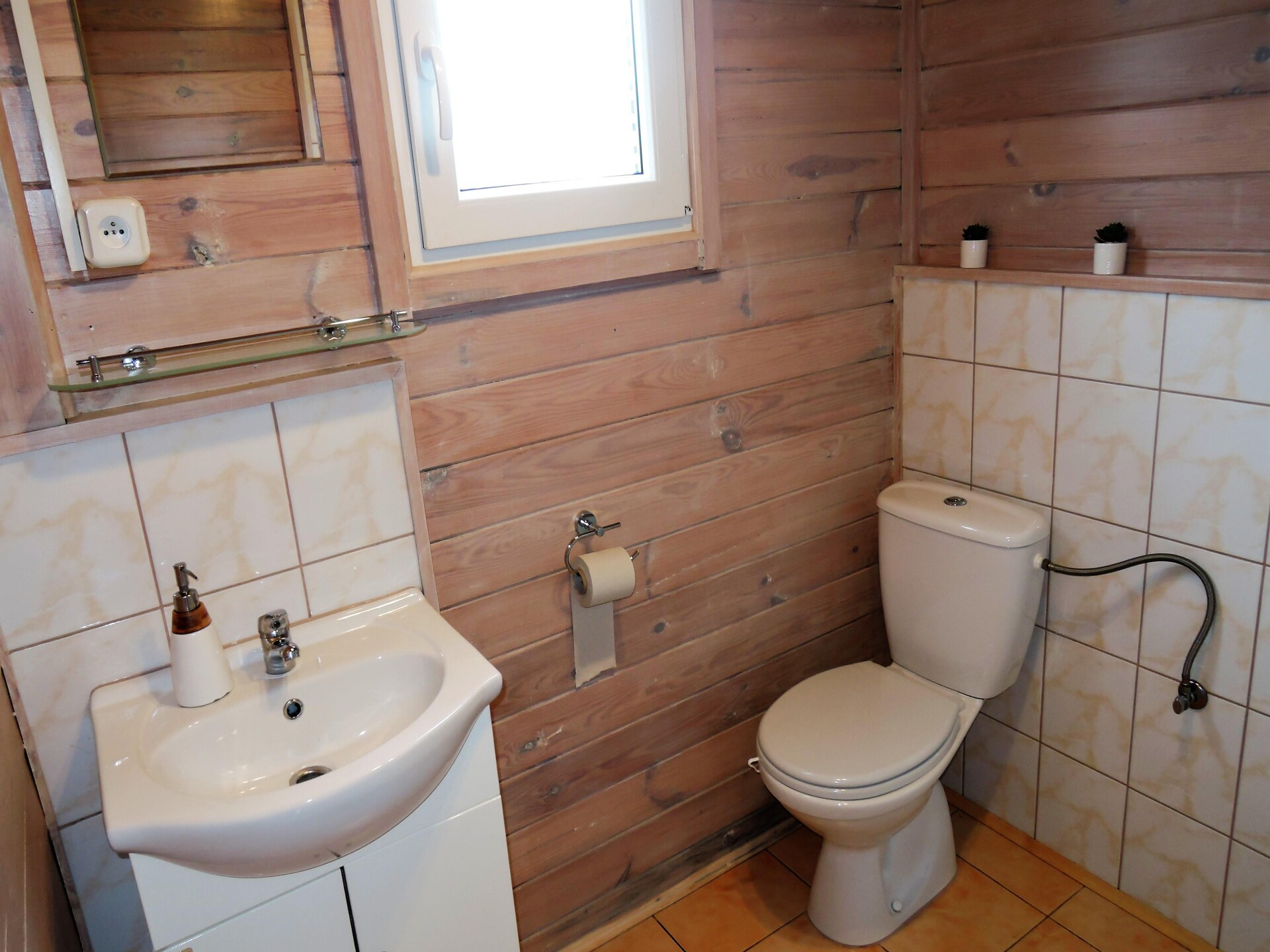 Knusse vrijstaande bungalow voor 4 bij het meer en de Oostzee - foto 16