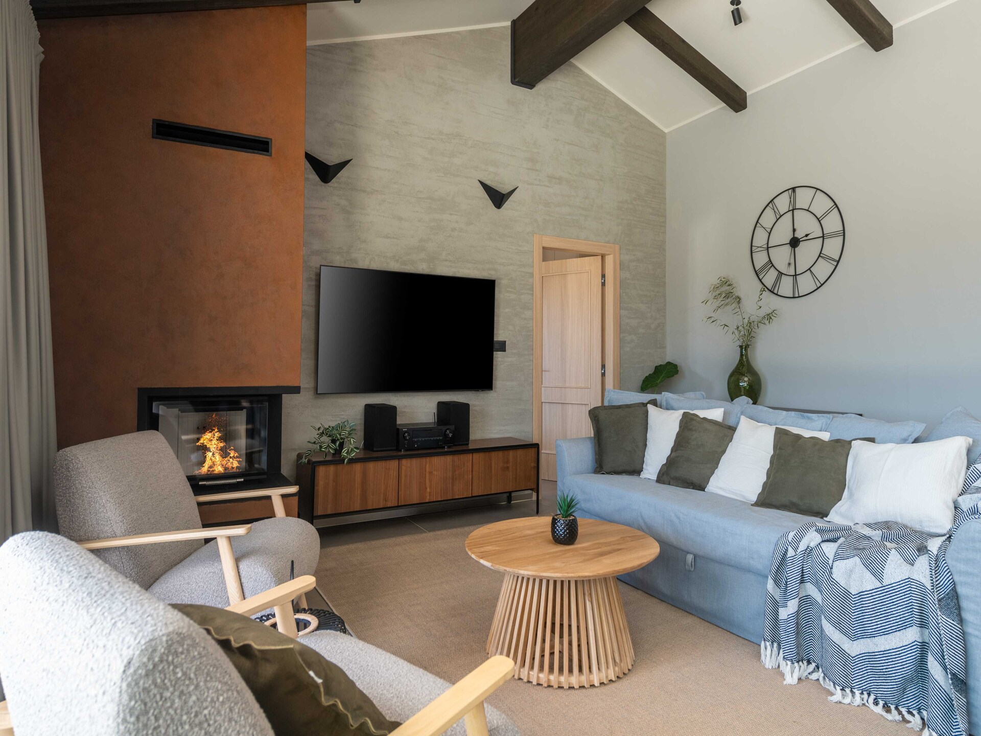 Villa Noeli: Ruime villa met privézwembad nabij het kleinste stadje ter wereld - foto 2