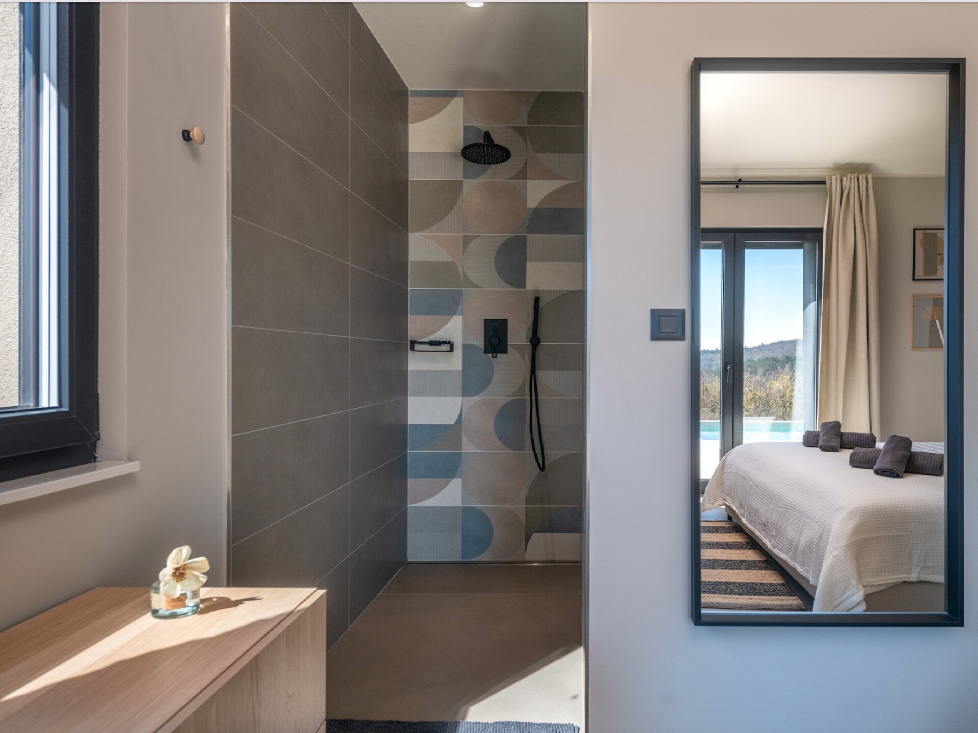 Villa Noeli: Ruime villa met privézwembad nabij het kleinste stadje ter wereld - foto 13