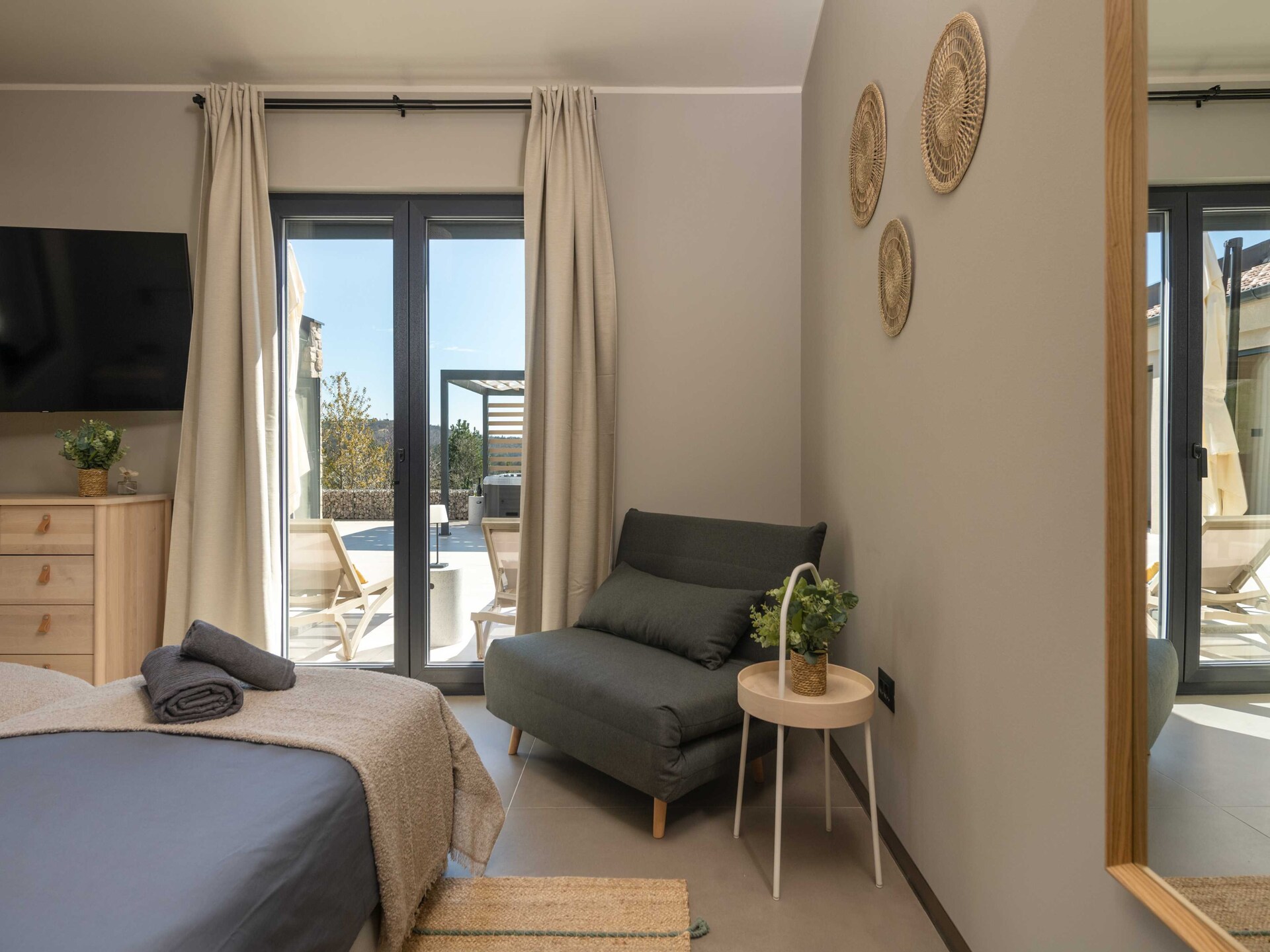 Villa Noeli: Ruime villa met privézwembad nabij het kleinste stadje ter wereld - foto 7