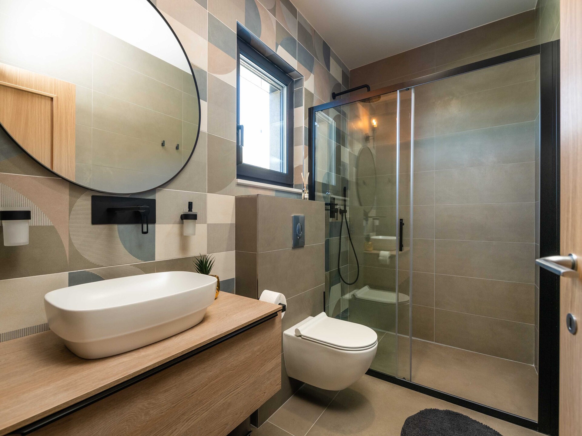 Villa Noeli: Ruime villa met privézwembad nabij het kleinste stadje ter wereld - foto 12