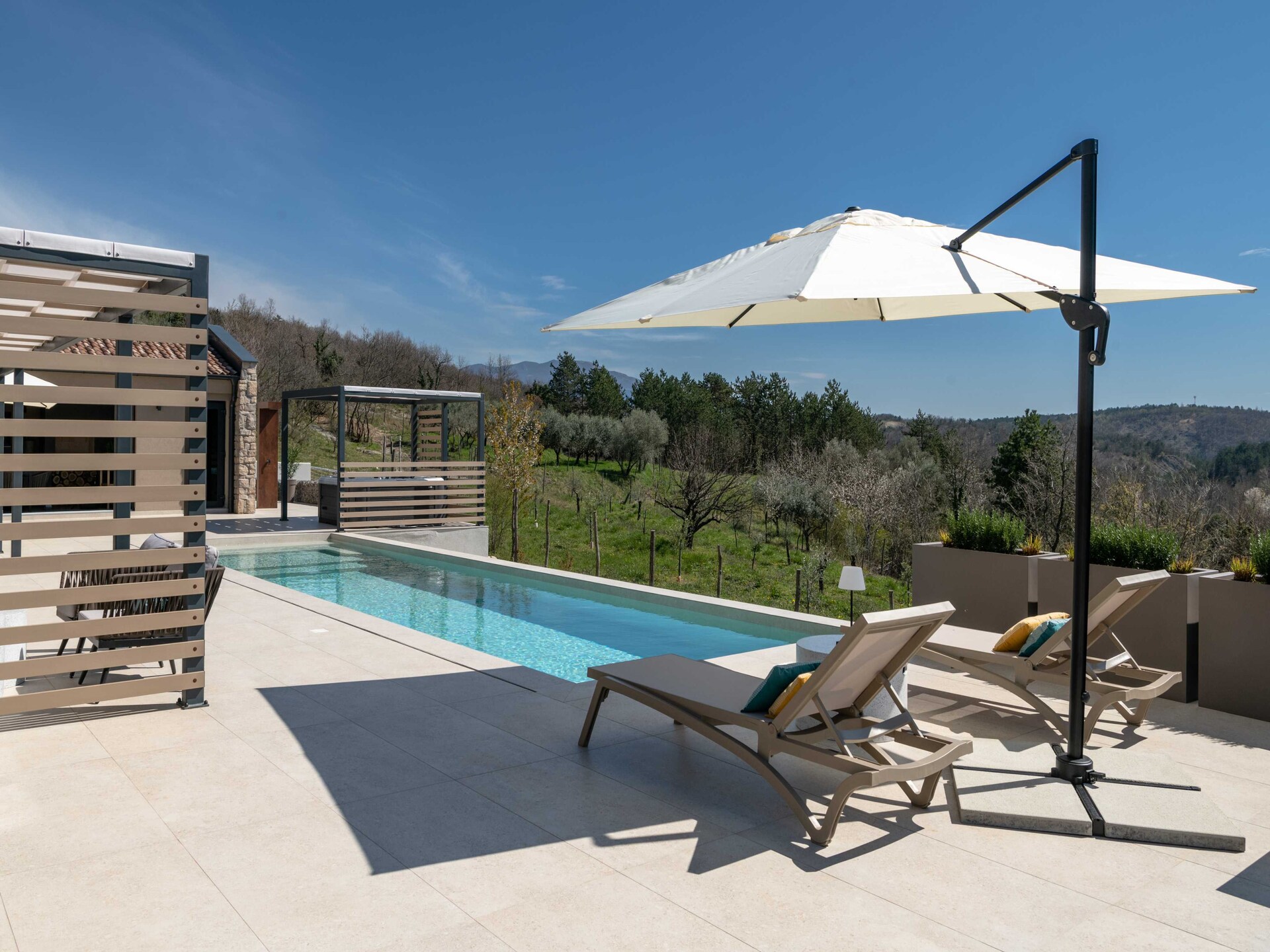 Villa Noeli: Ruime villa met privézwembad nabij het kleinste stadje ter wereld - foto 29