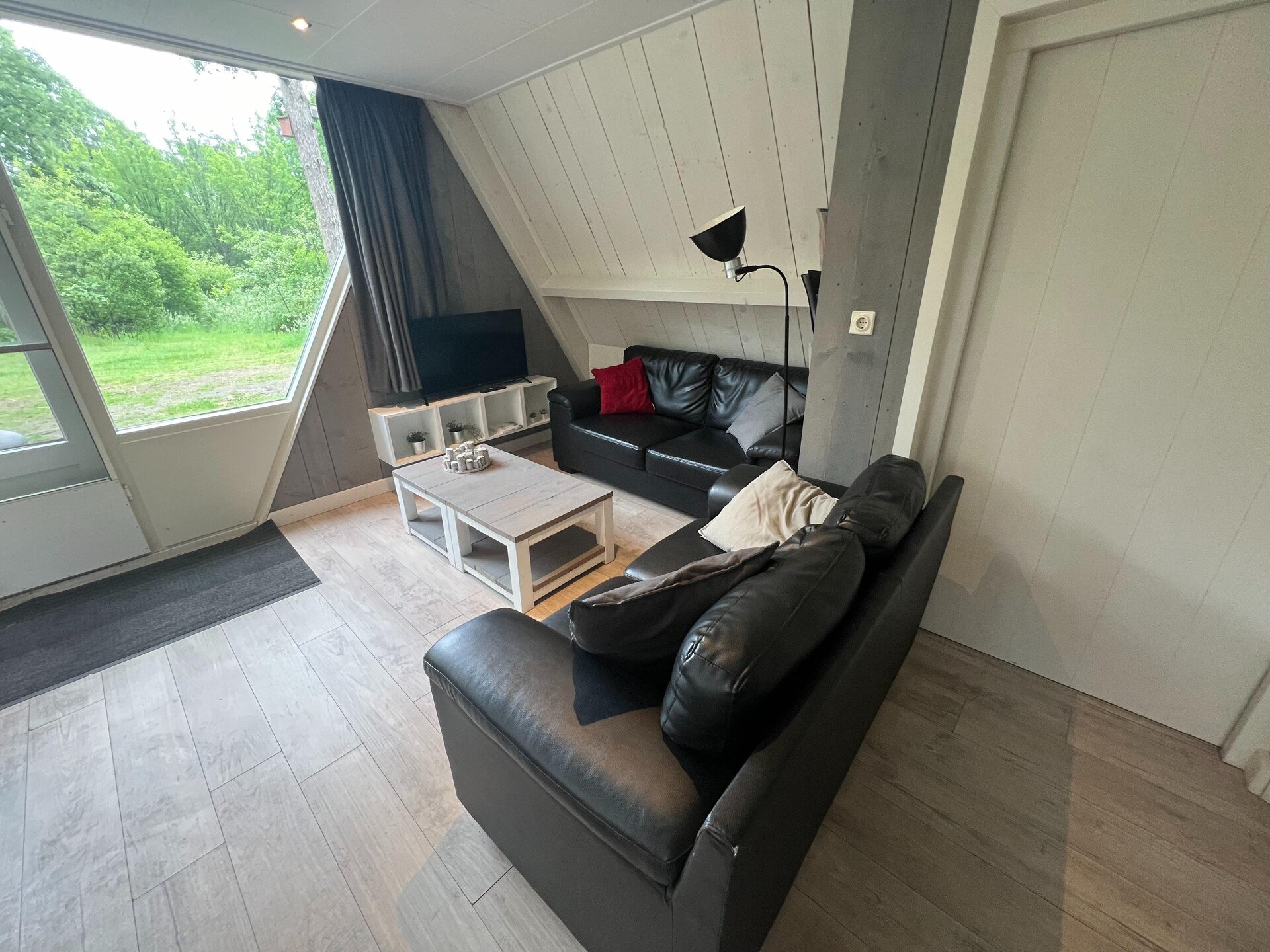 Combi bungalow Vosseven 84 & 85: ruim vakantiehuis voor 12 personen in bosrijk Limburg - foto 9