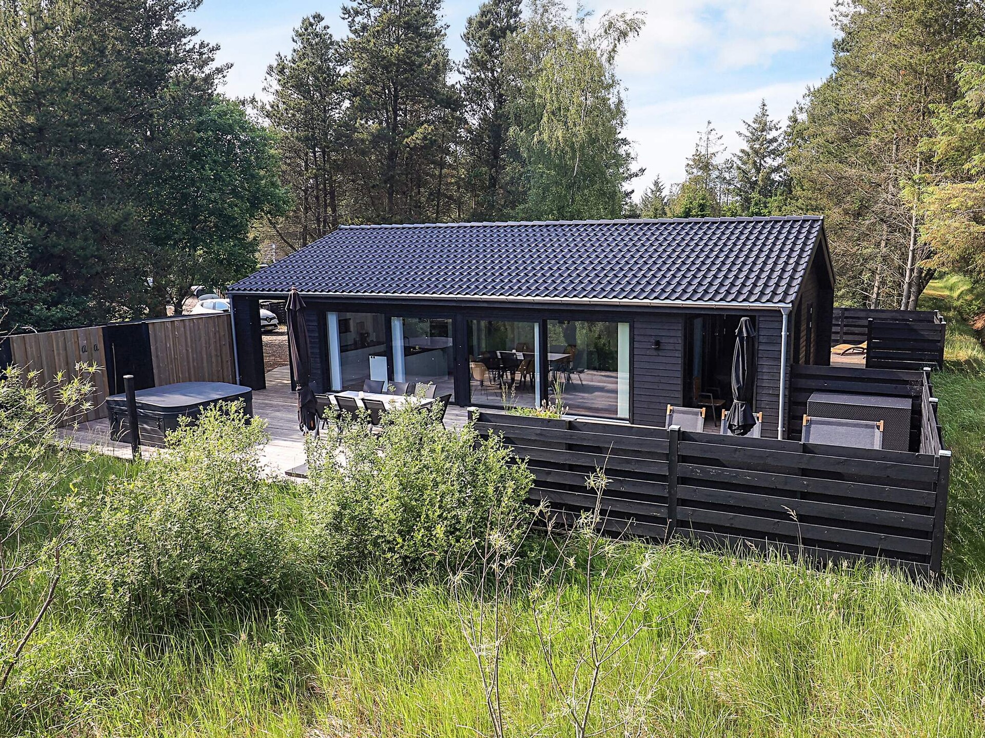 Modern vakantiehuis met buitenwhirlpool nabij zee in Ålbæk - foto 2