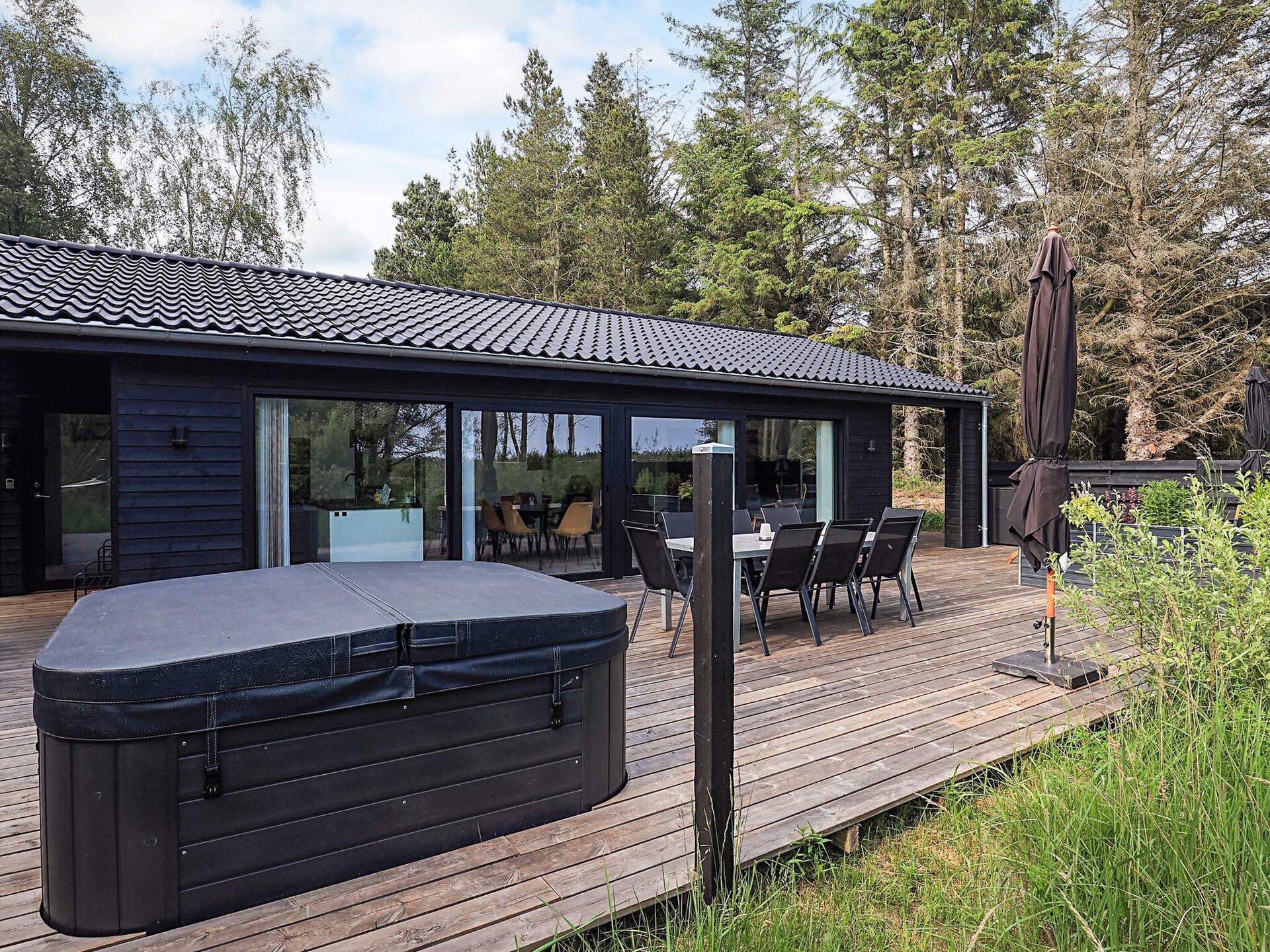 Modern vakantiehuis met buitenwhirlpool nabij zee in Ålbæk - foto 26