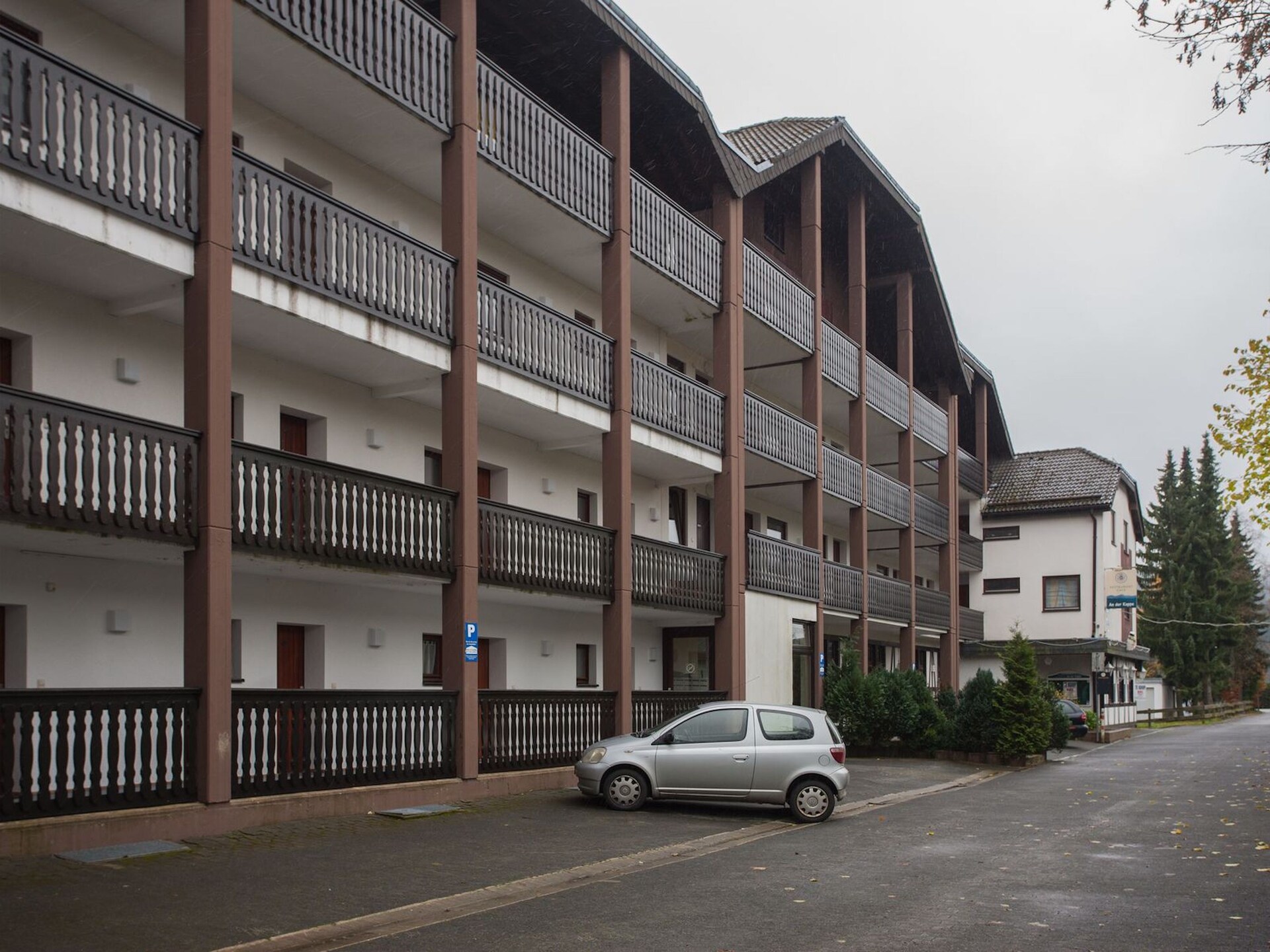 Licht appartement op de 3e verdieping met balkon, vlakbij de piste en het centrum - foto 3