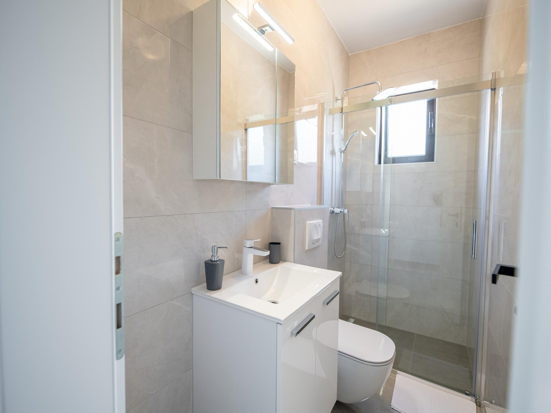 8-persoons appartement aan zee in Seline - foto 35