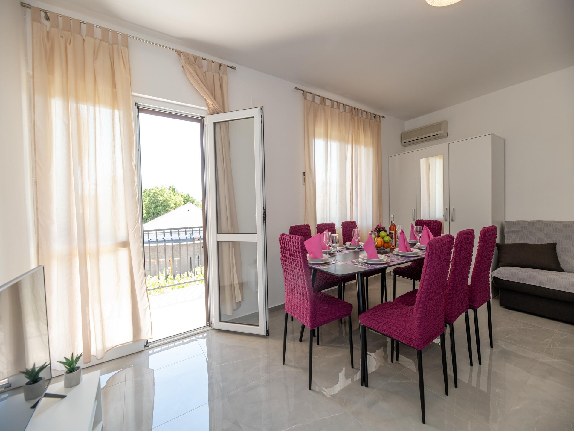 8-persoons appartement aan zee in Seline - foto 13