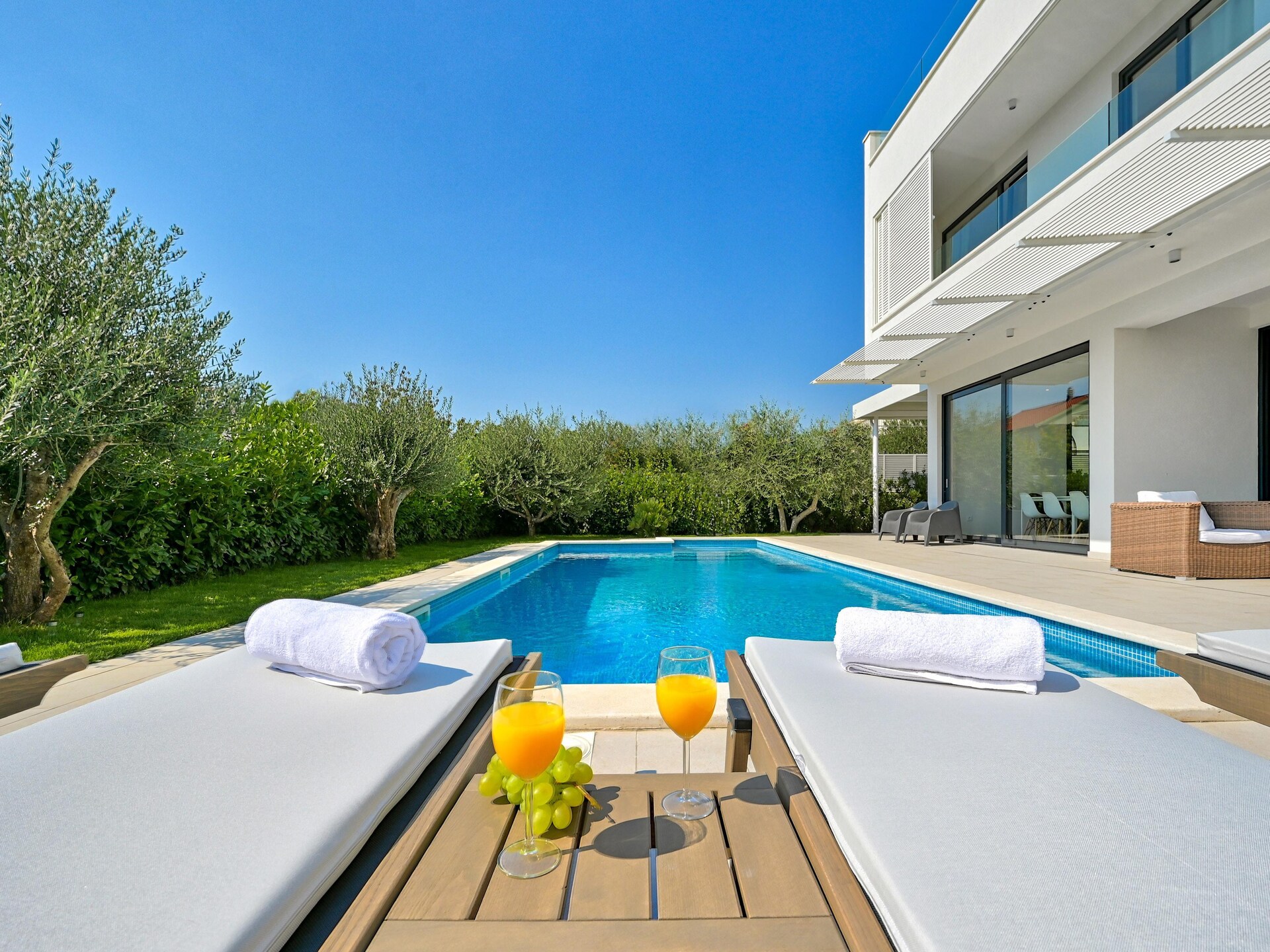 11-persoons luxe villa aan zee in Kaštel Štafilić - foto 6