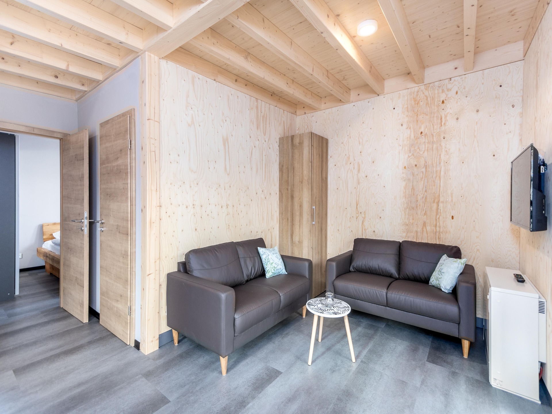 Rustgevende bungalow bij het Kronenburgmeer in Hallschlag - foto 13