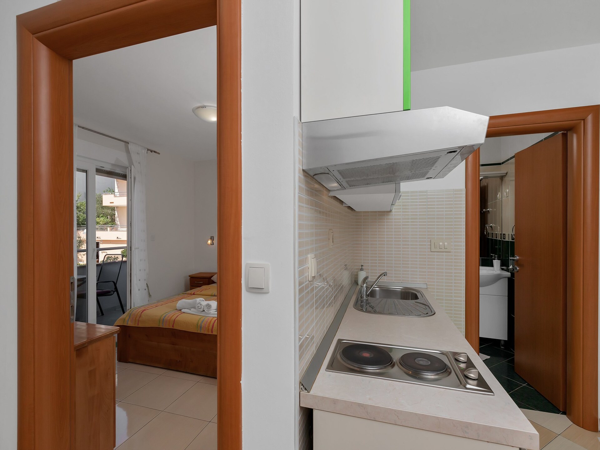 Rustig appartement met balkon op 400m van het strand in Baška Voda - foto 5