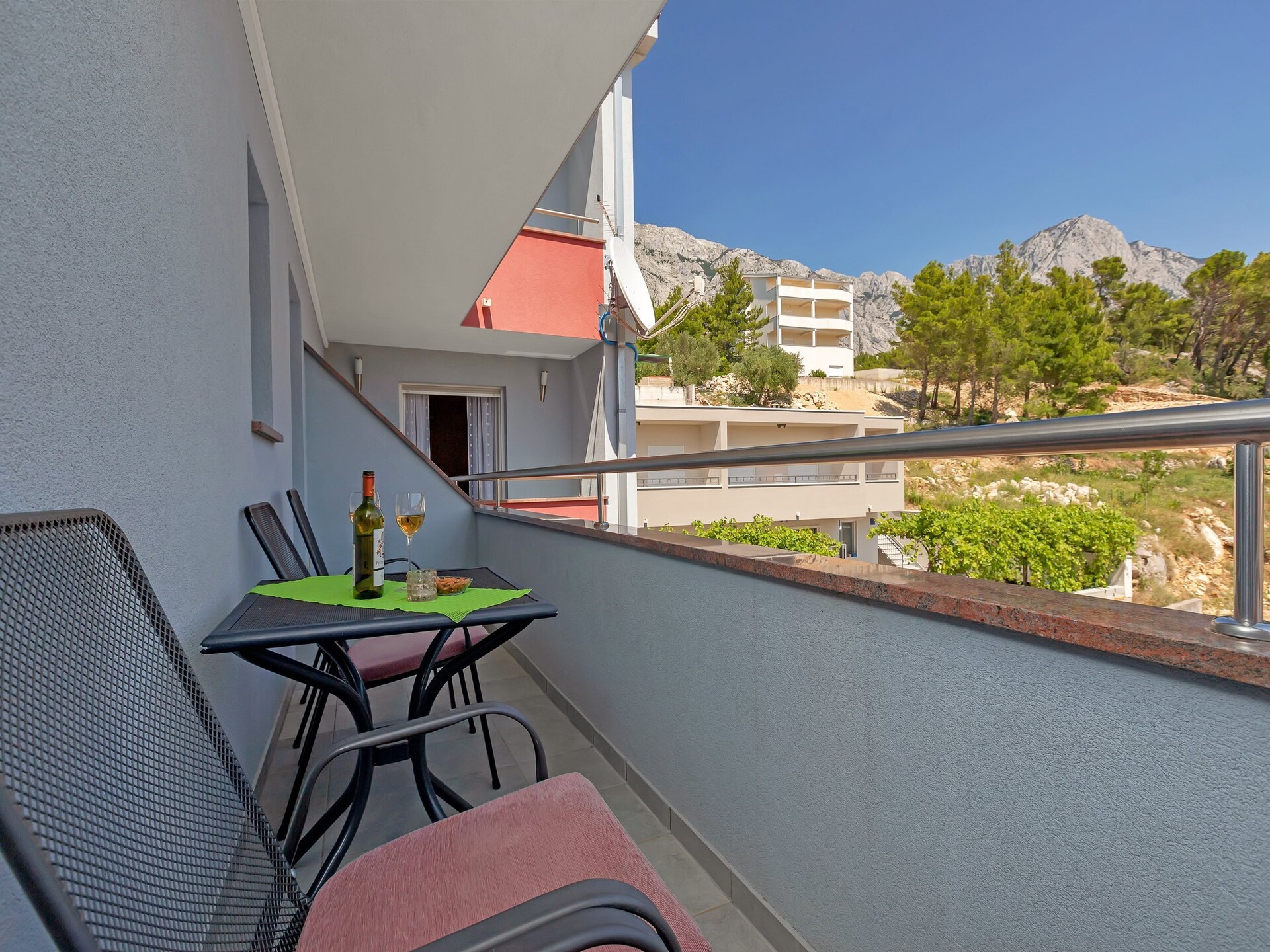 Sfeervol appartement voor 4 personen vlakbij zee in Baška Voda - foto 10