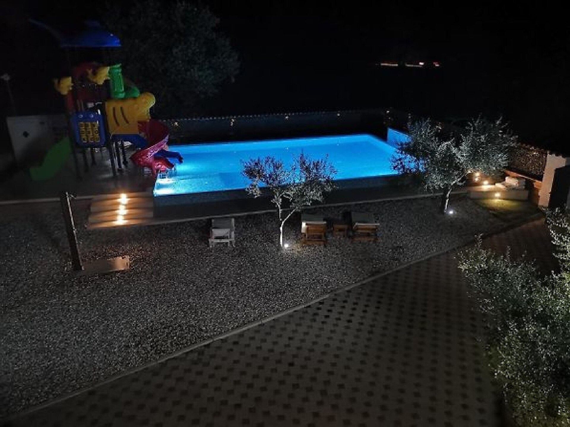 Ruime stacaravan voor 6 personen nabij Pula met zwembad op 800m van strand - foto 19