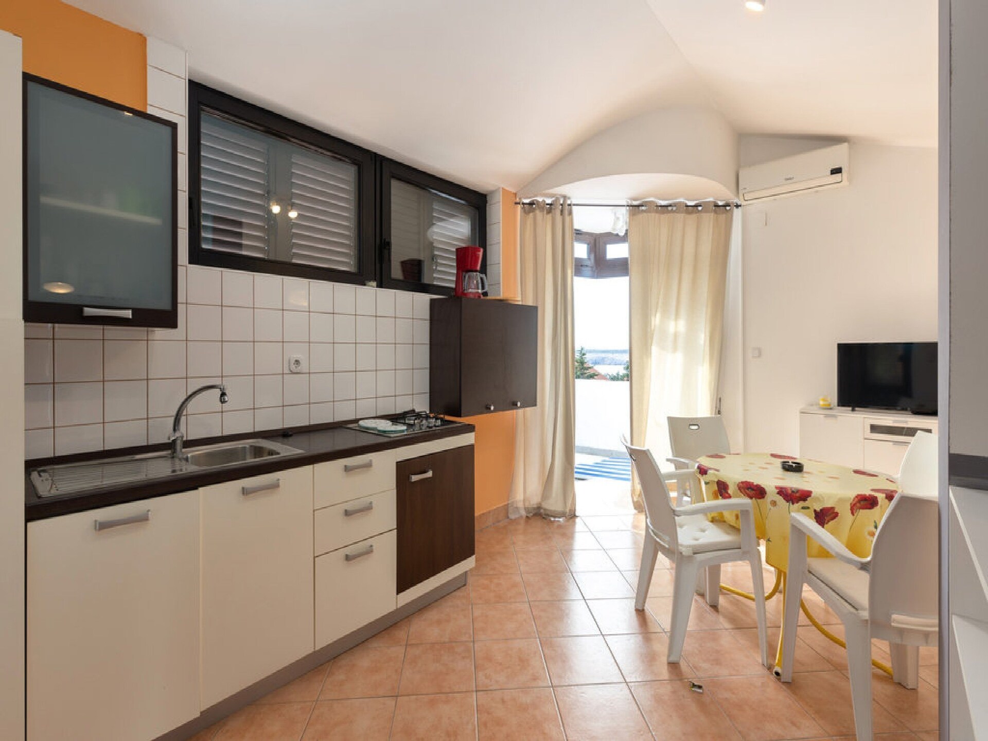 Apartments Ilija Njavro - One Bedroom Apartment with Terrace and Sea View (Apartment 4) - foto 5