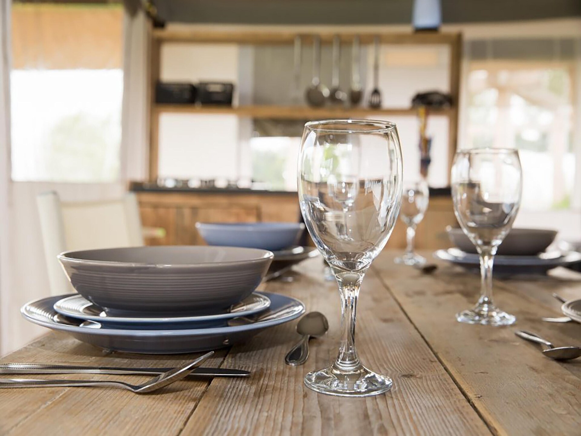Glamping in Friesland: Luxe safaritent Noflik op rustige natuurcamping - foto 36