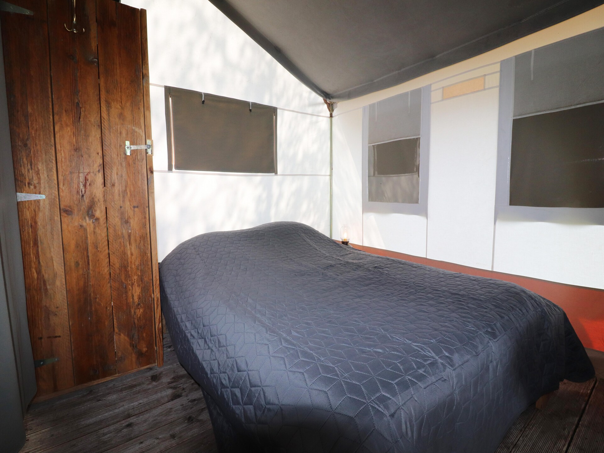 Glamping in Friesland: Luxe safaritent Noflik op rustige natuurcamping - foto 34