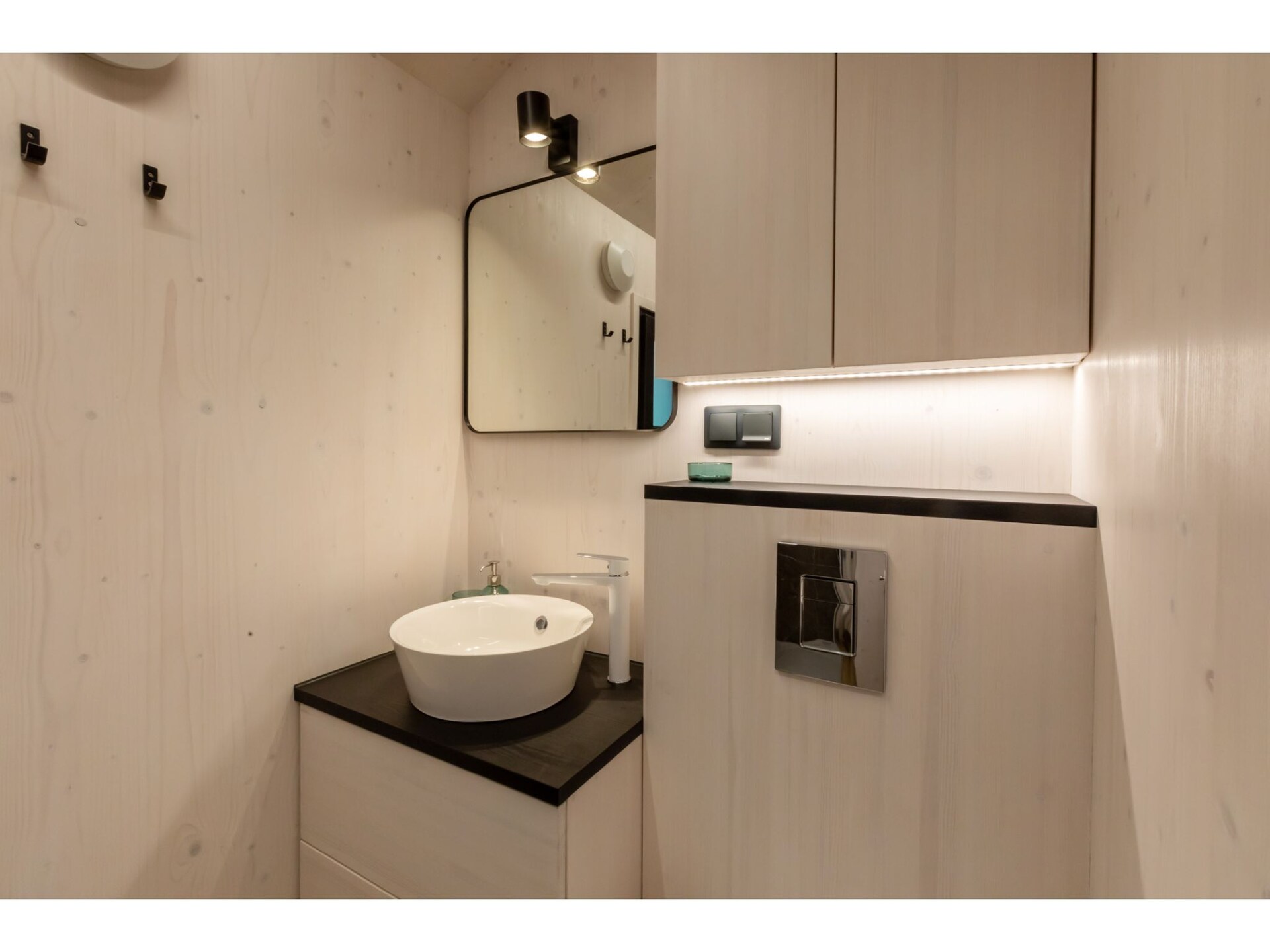 Tinyhouse La Mouette: minimalistisch genieten tussen bos en duinen in Zoutelande - foto 17