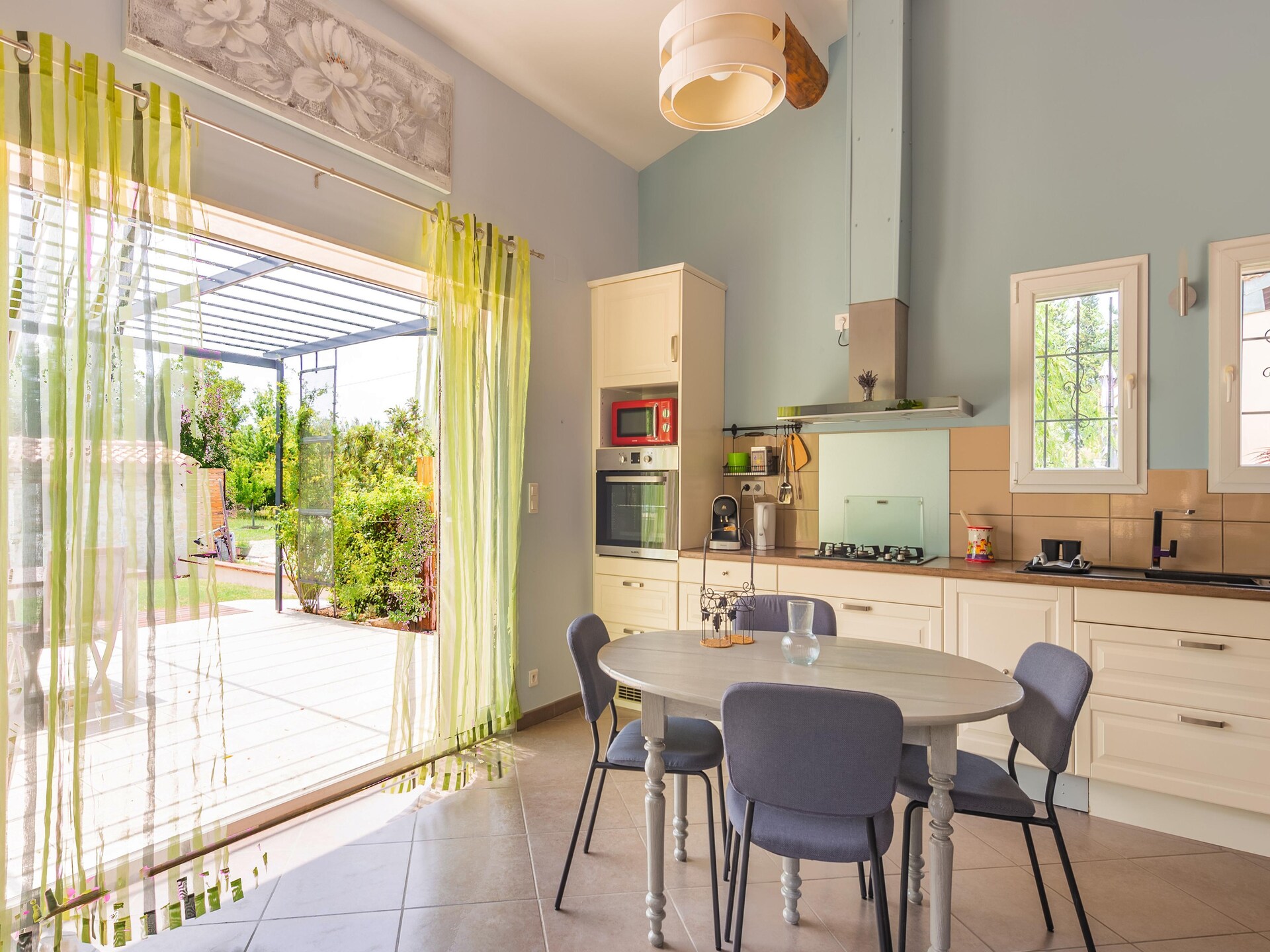 Gerenoveerd huis met tuin bij Pernes-les-Fontaines, 5 personen - foto 7
